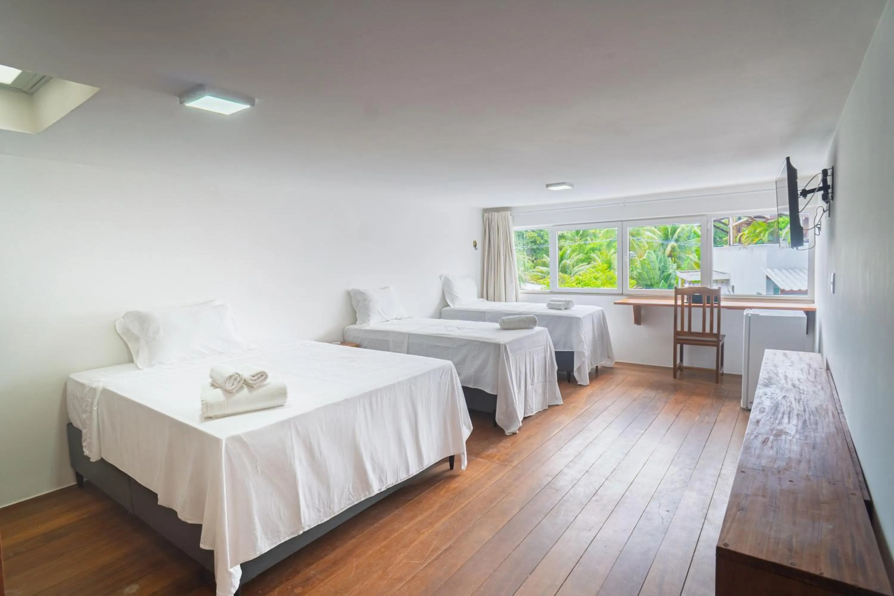 Photo of the whole room, Bed in Brisa do Mar Praia Hotel