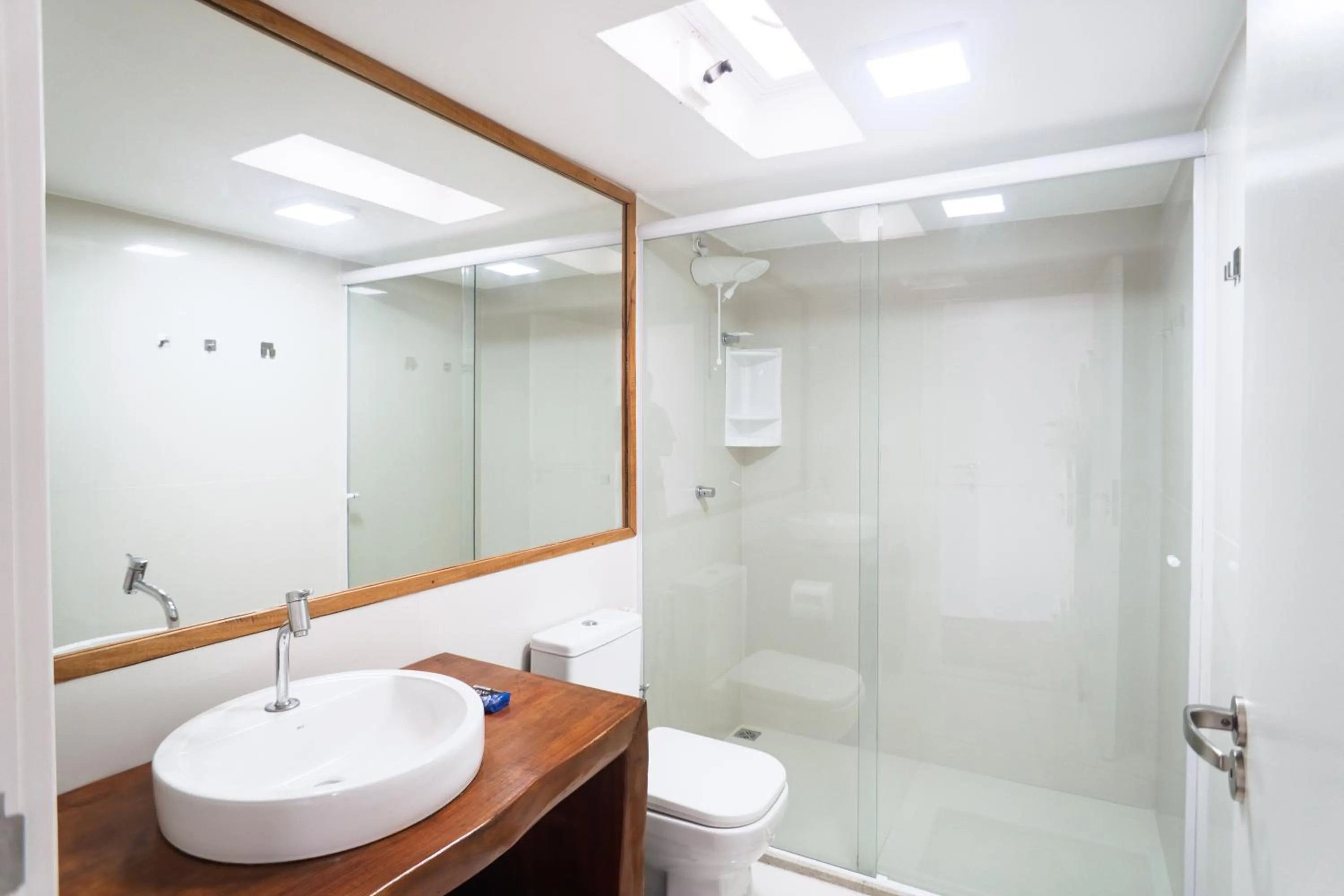 Shower in Brisa do Mar Praia Hotel