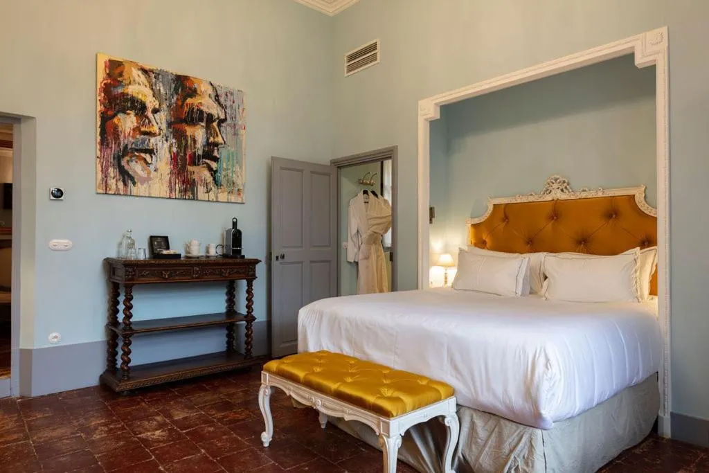 Bedroom, Bed in Château de Collias
