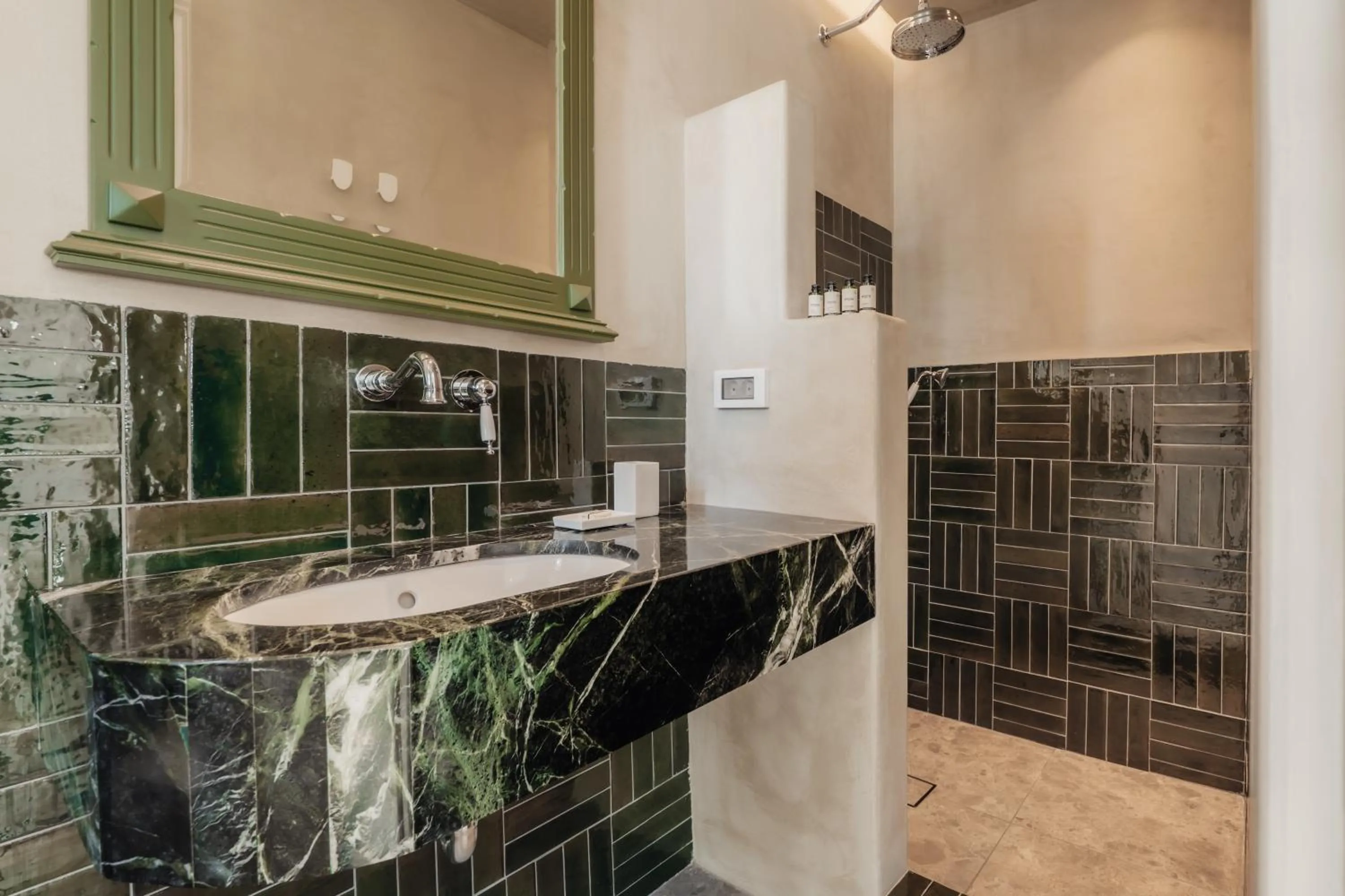 Shower in Pelican Bay Hotel