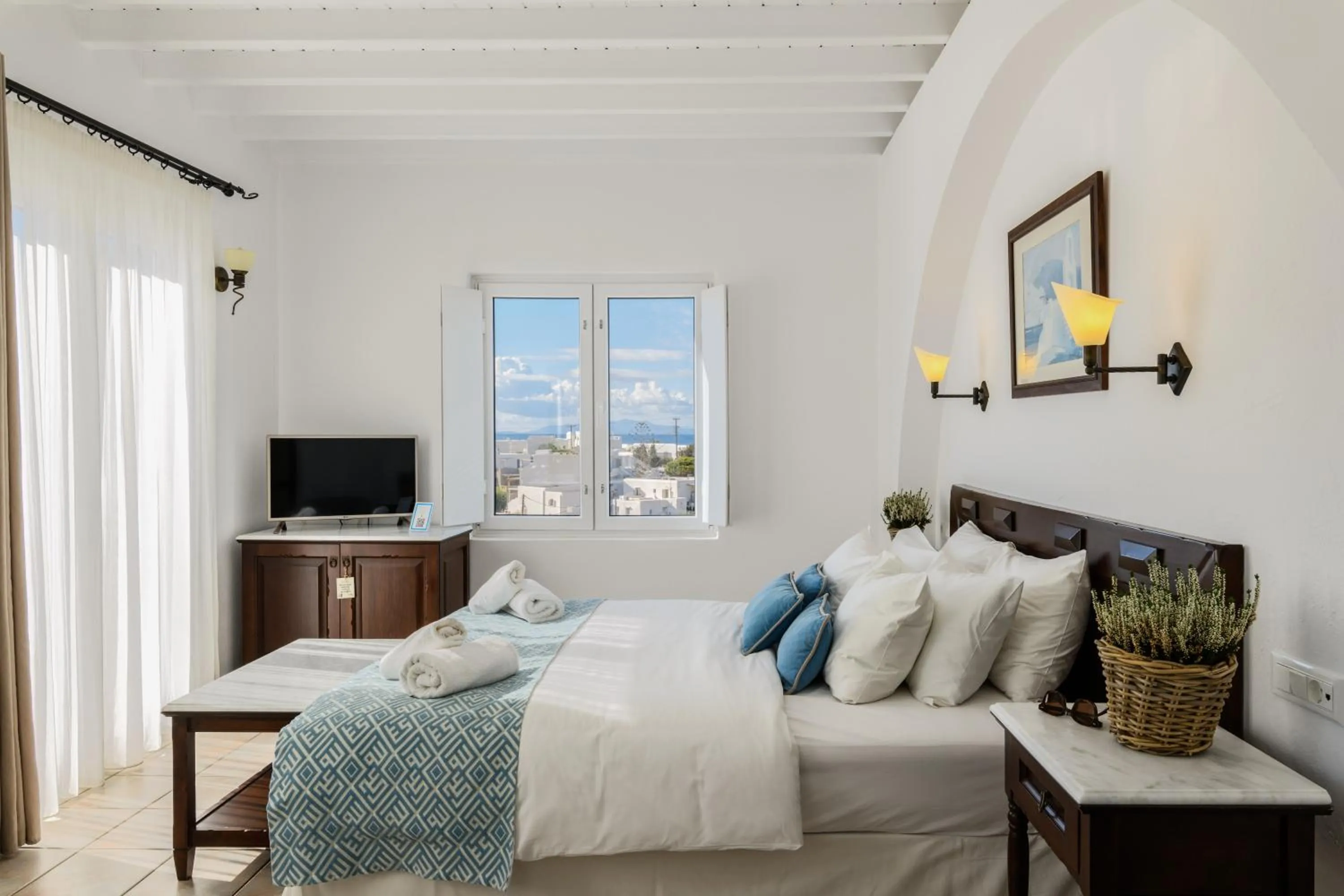 Bed in Pelican Bay Hotel