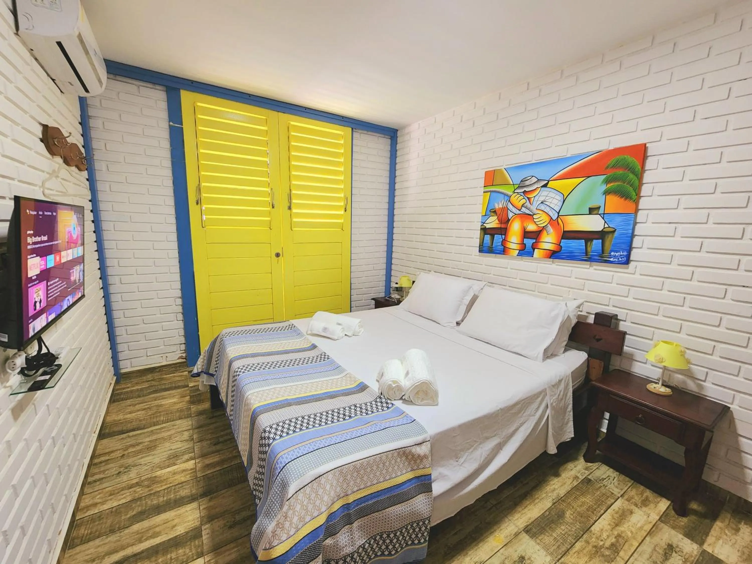 Photo of the whole room, Bed in Manaí Pousada & Beach Club