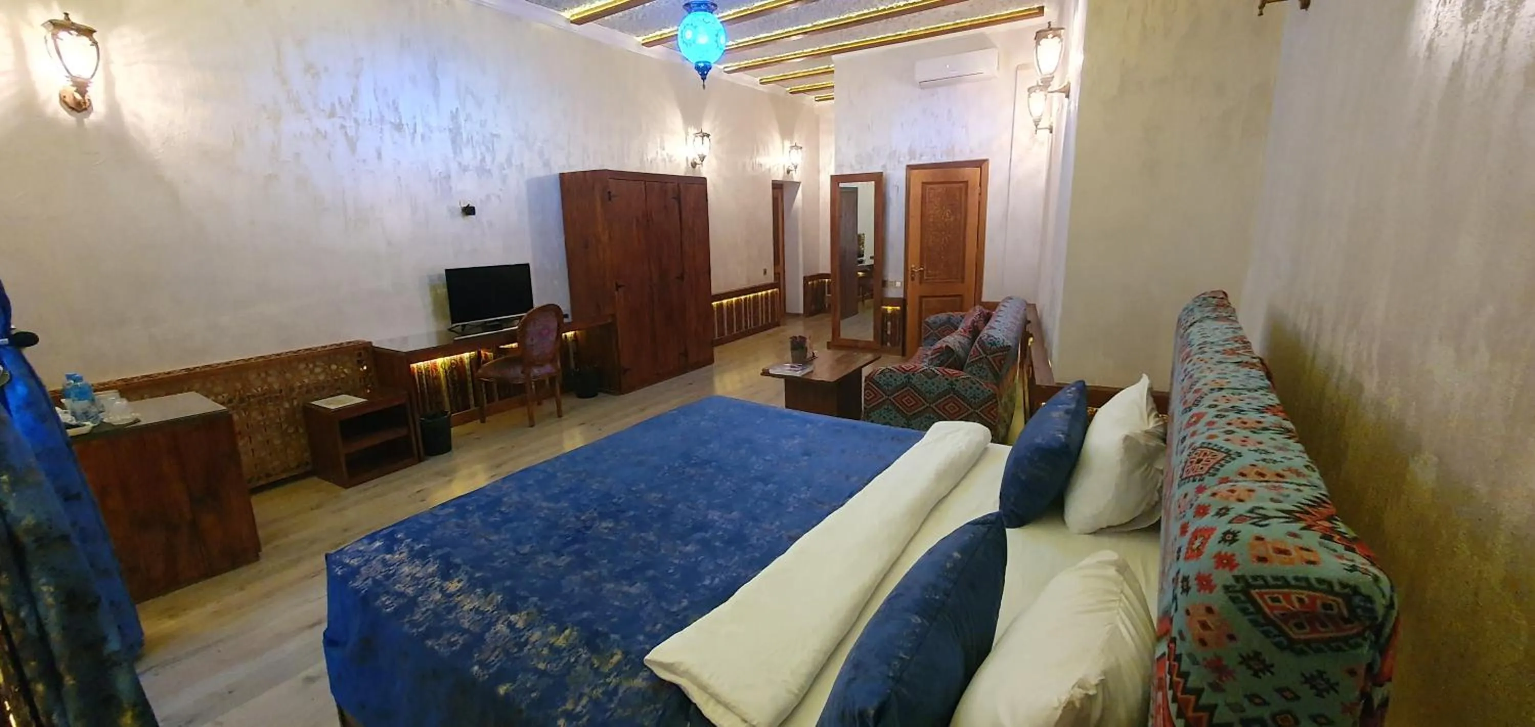 Communal lounge/ TV room, Bed in Qiz Galasi Hotel Baku