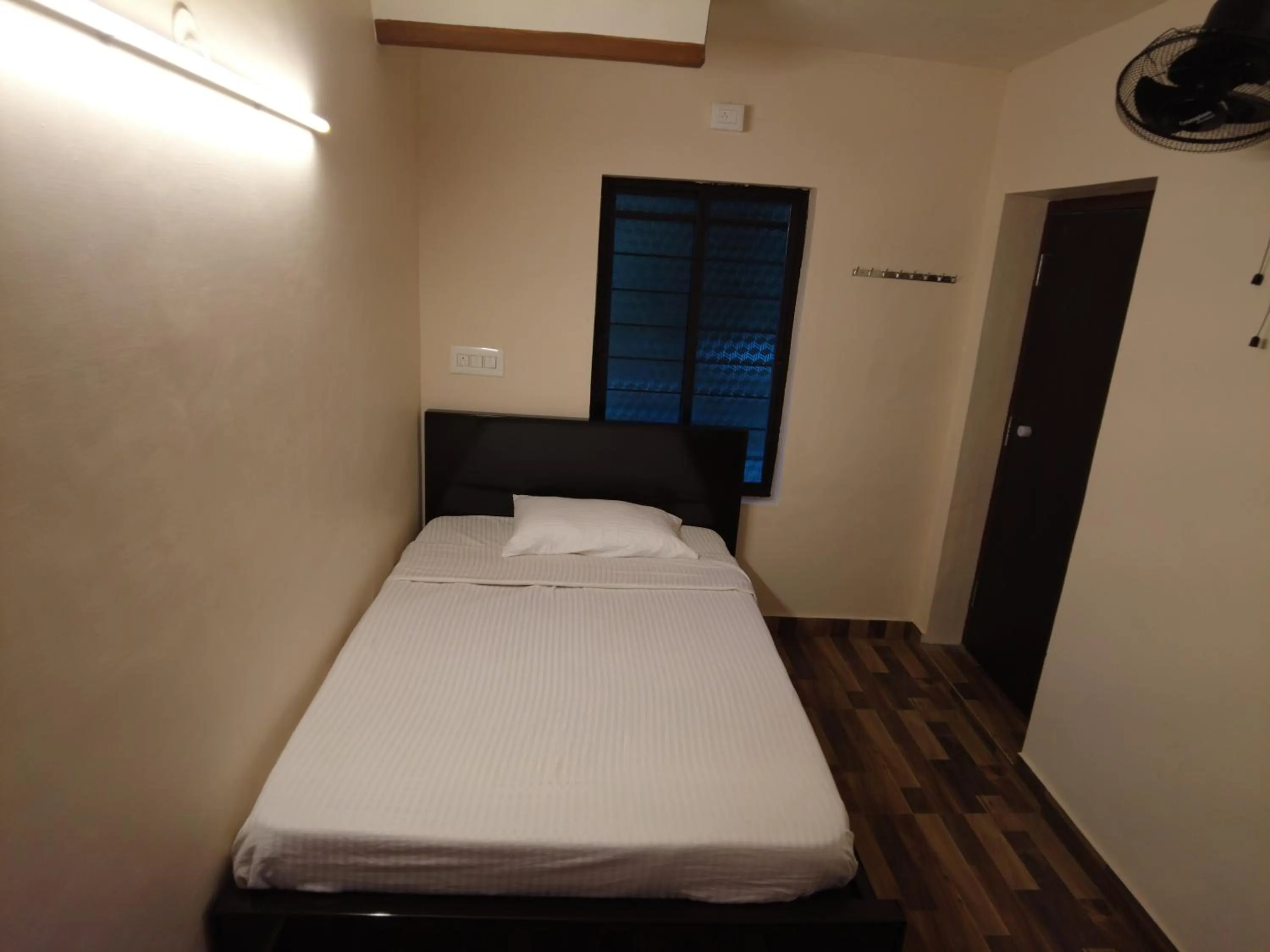 Bed in Seattle Garden Resort - KolliHills