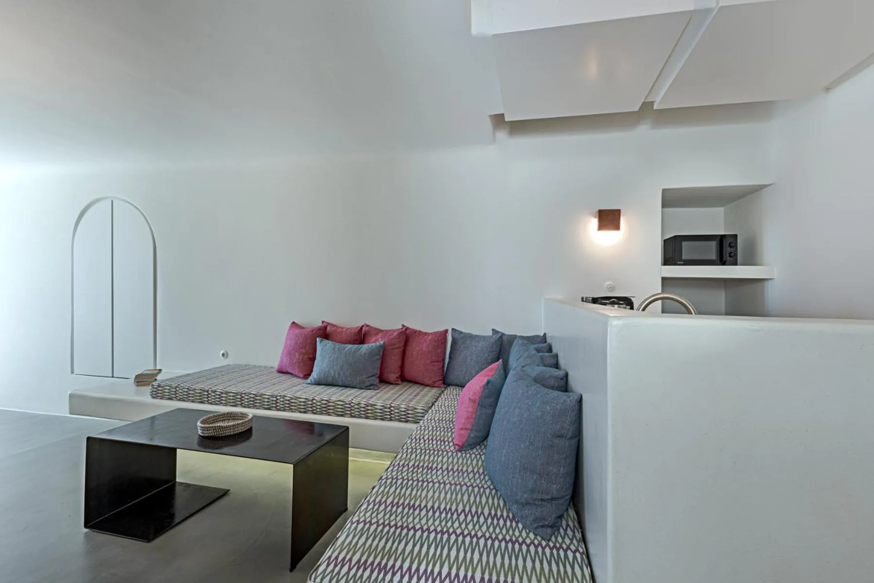 TV and multimedia in Thera Villas