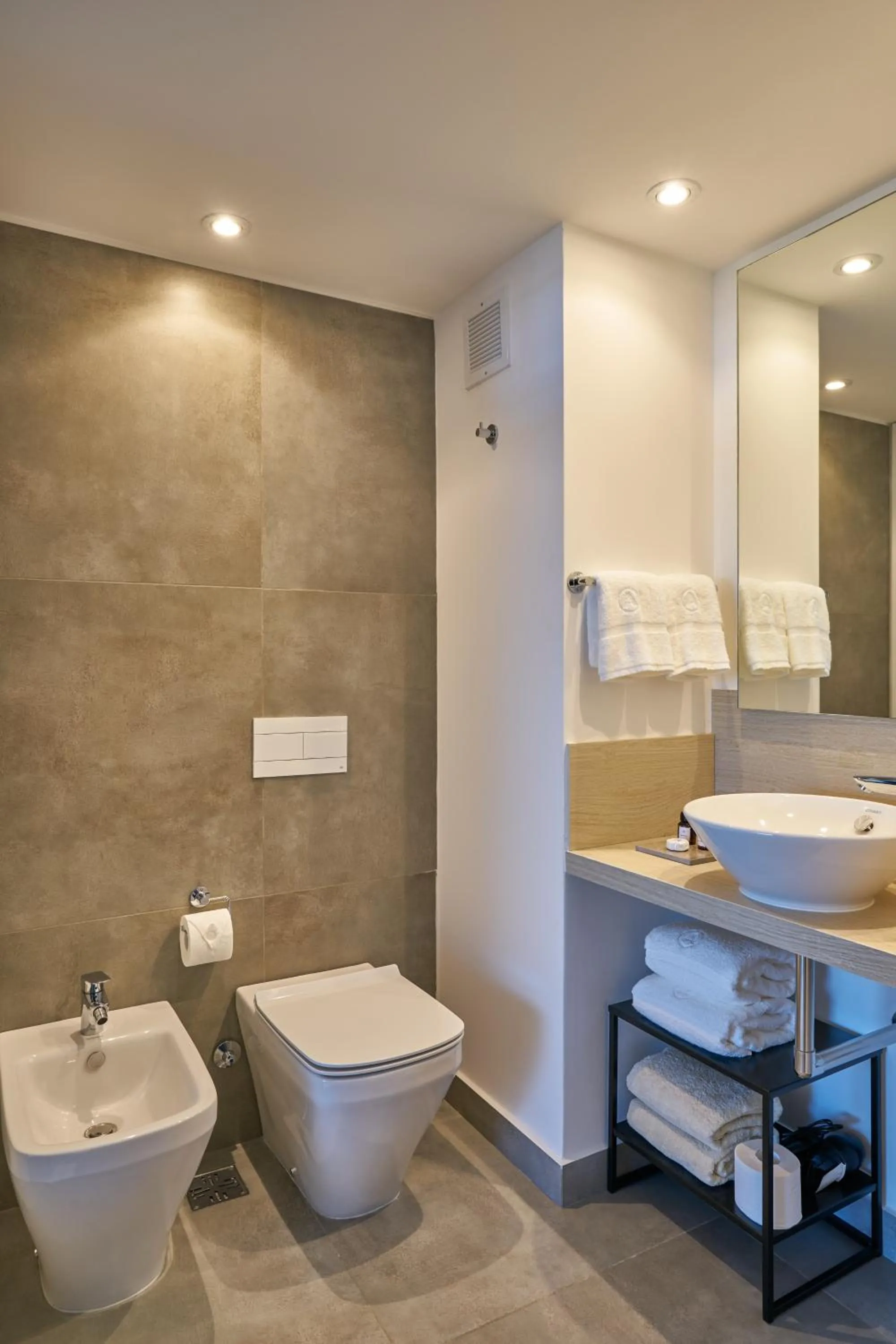 Bathroom in Almarena Puerto Retiro Affiliated by Melia