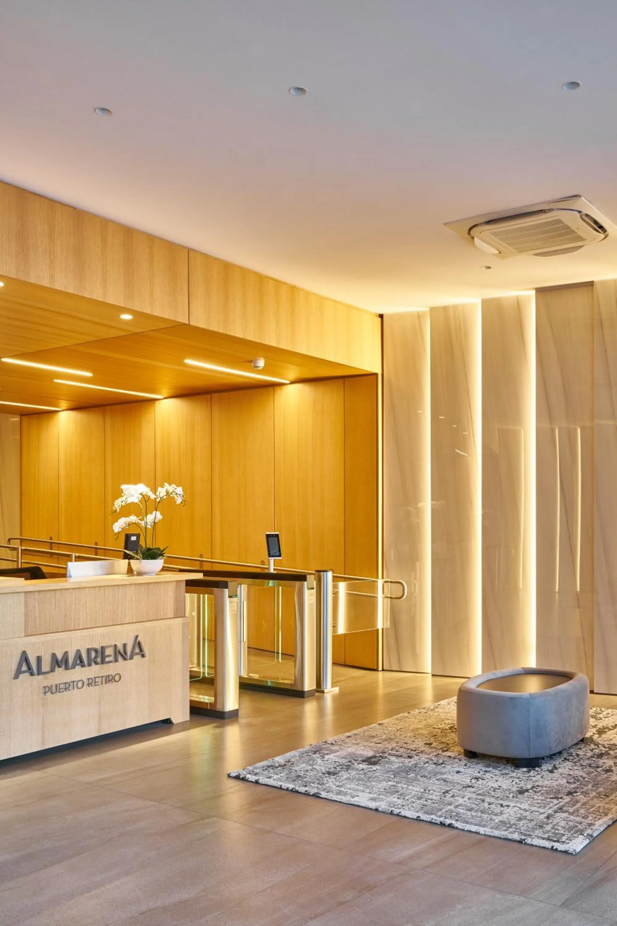 Lobby or reception in Almarena Puerto Retiro Affiliated by Melia