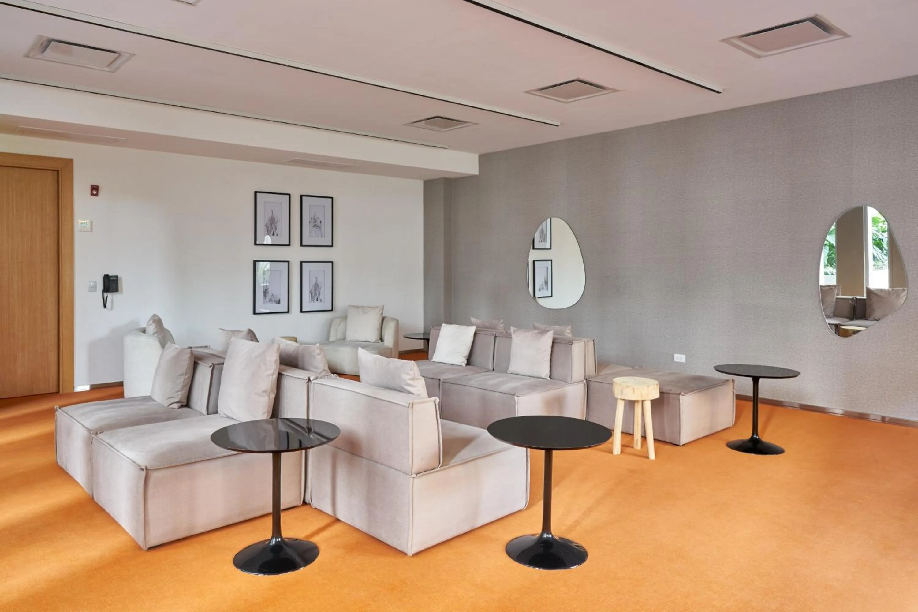 Lobby or reception in Almarena Puerto Retiro Affiliated by Melia