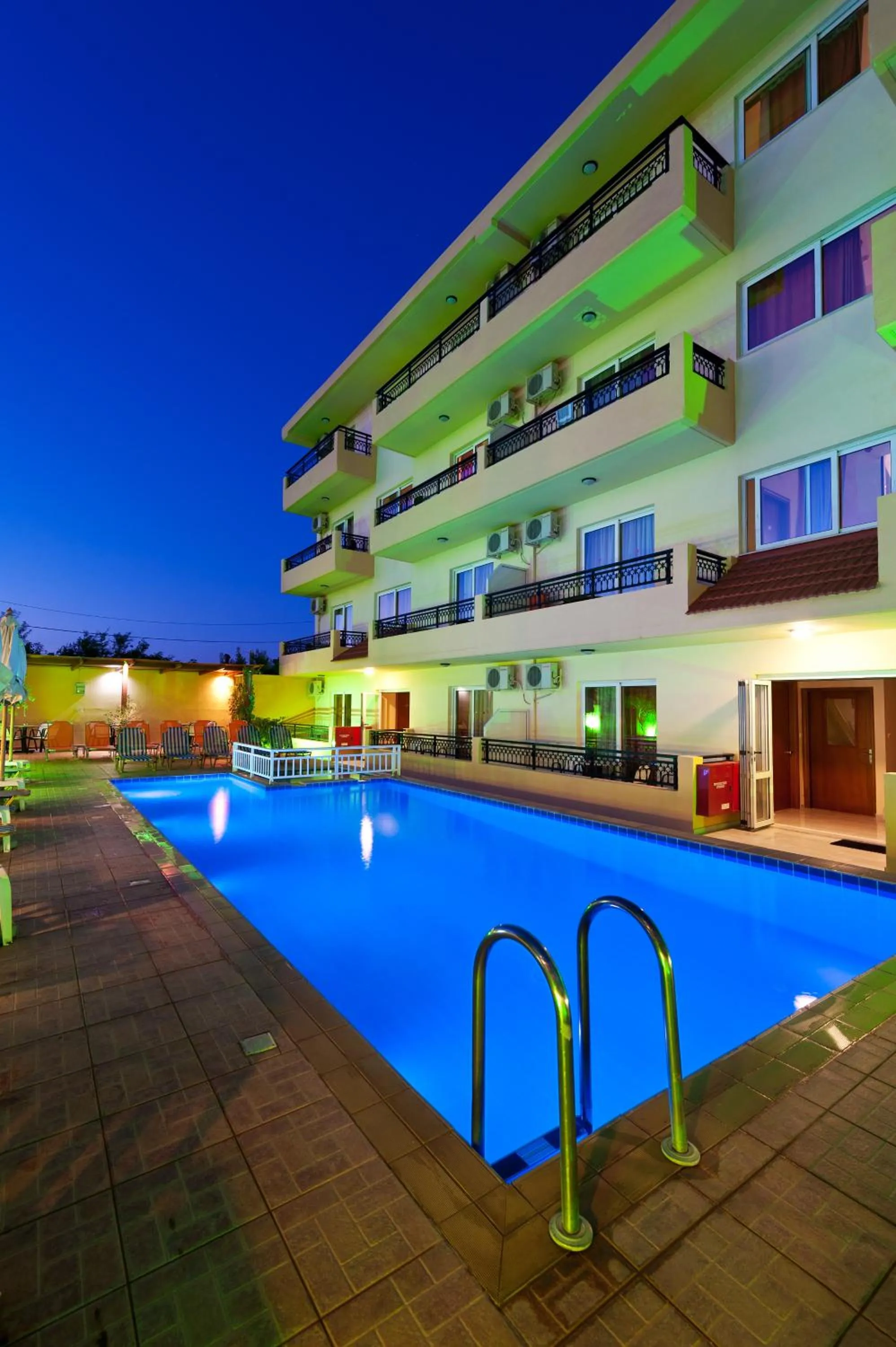 Swimming pool in Alea Hotel Apartments