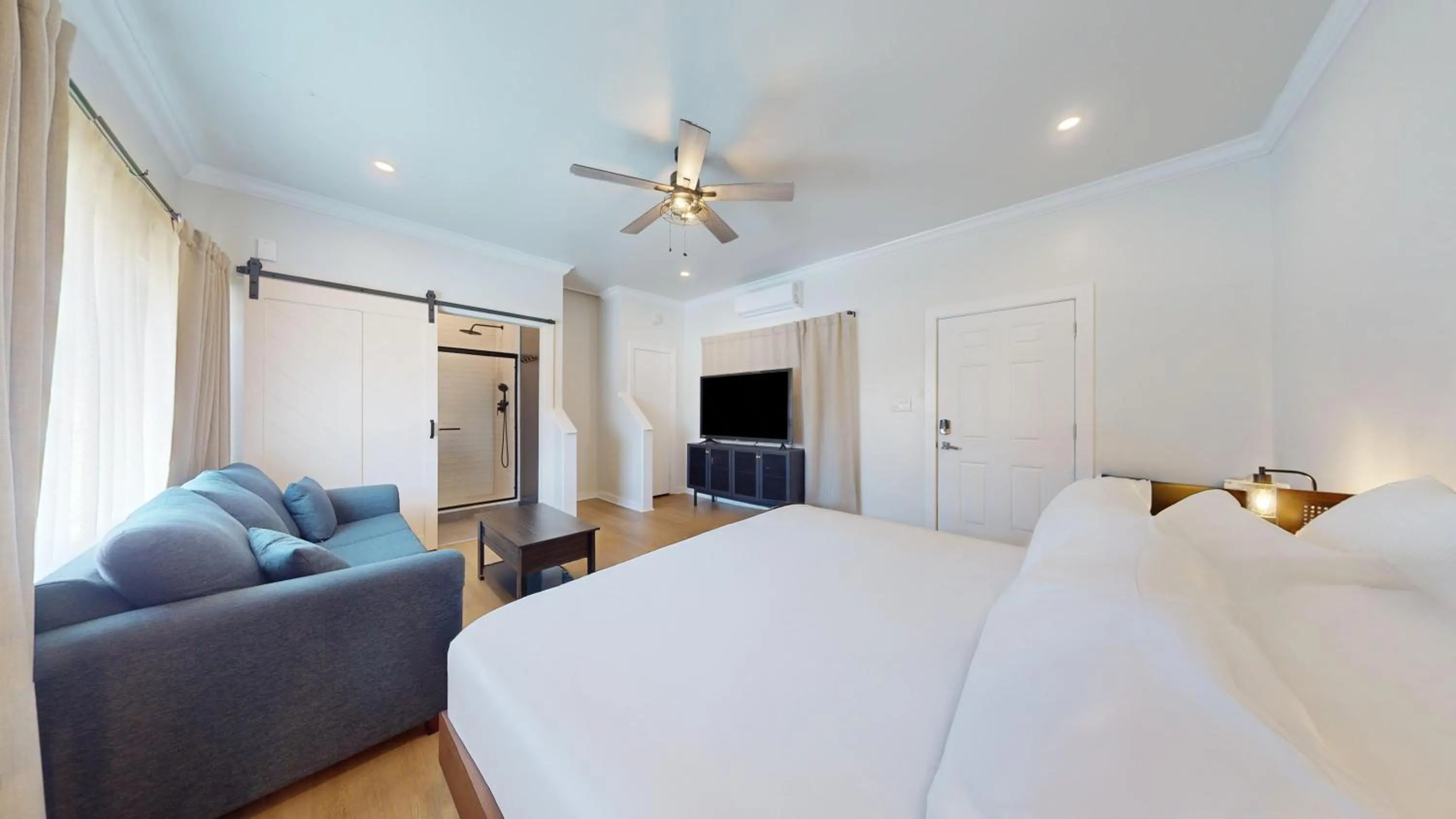 Bed in The Surf Club