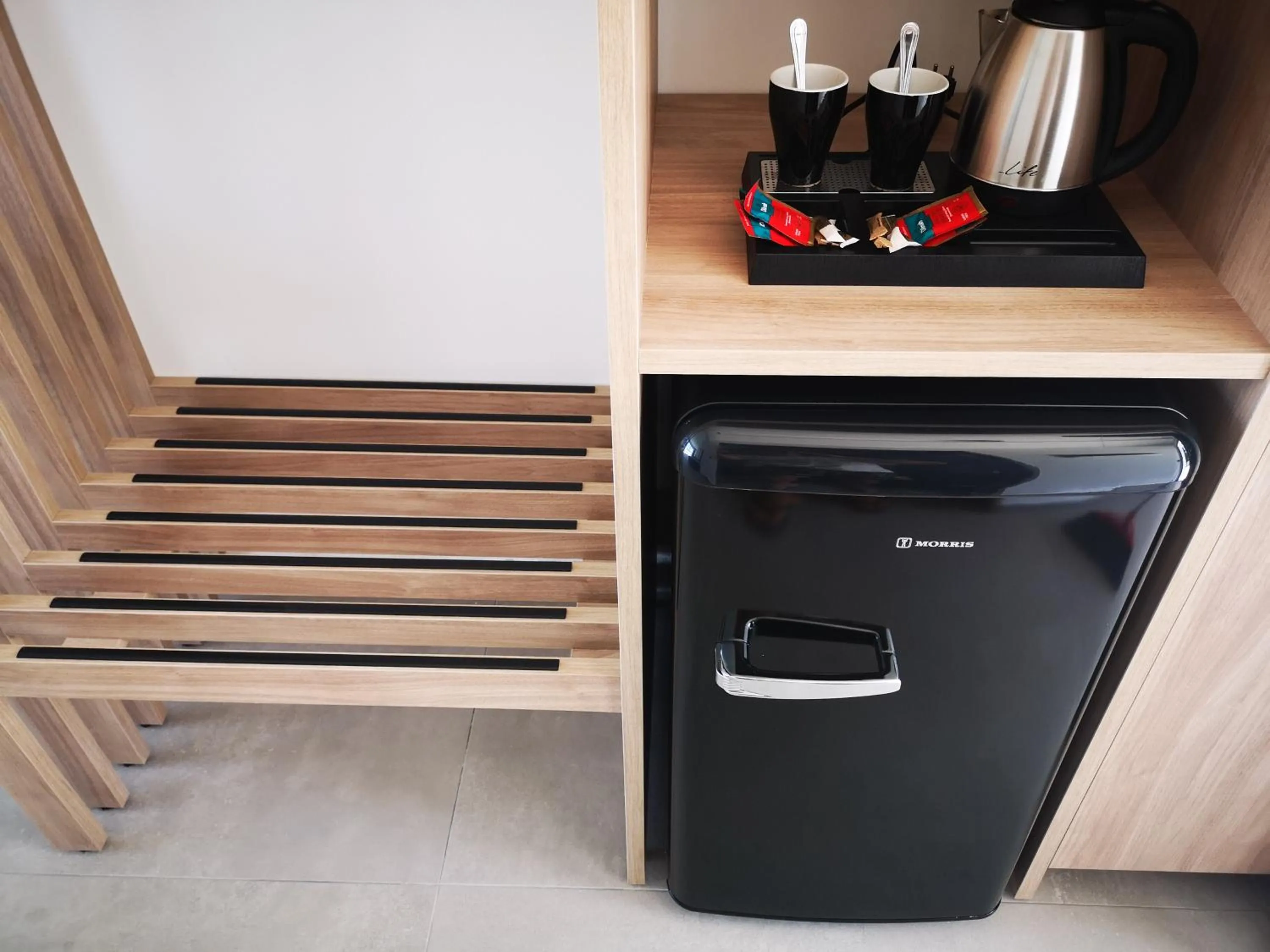 Coffee/tea facilities in Zoes Hotel & Suites