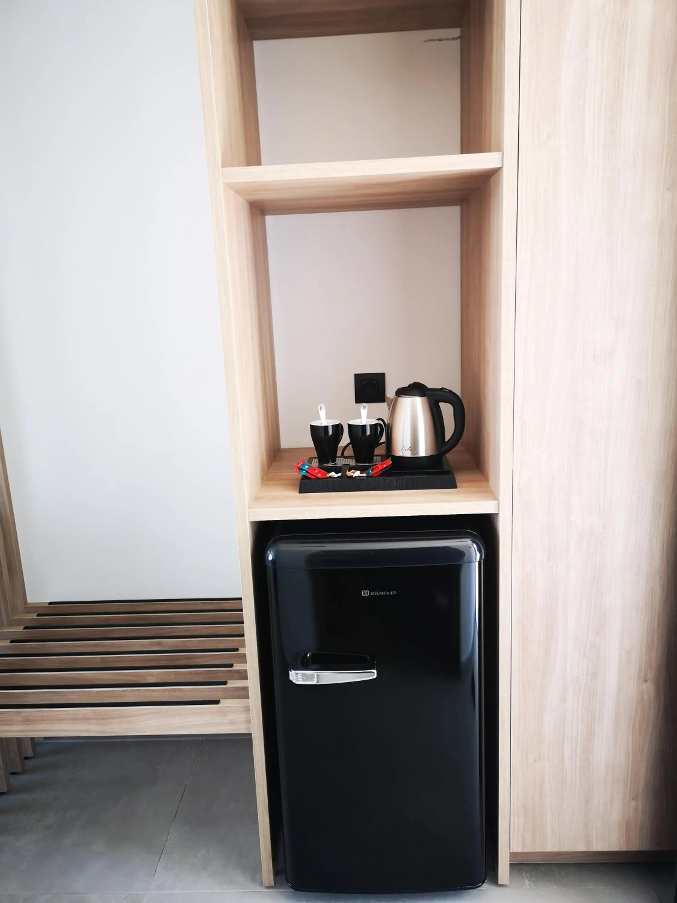 Coffee/tea facilities in Zoes Hotel & Suites