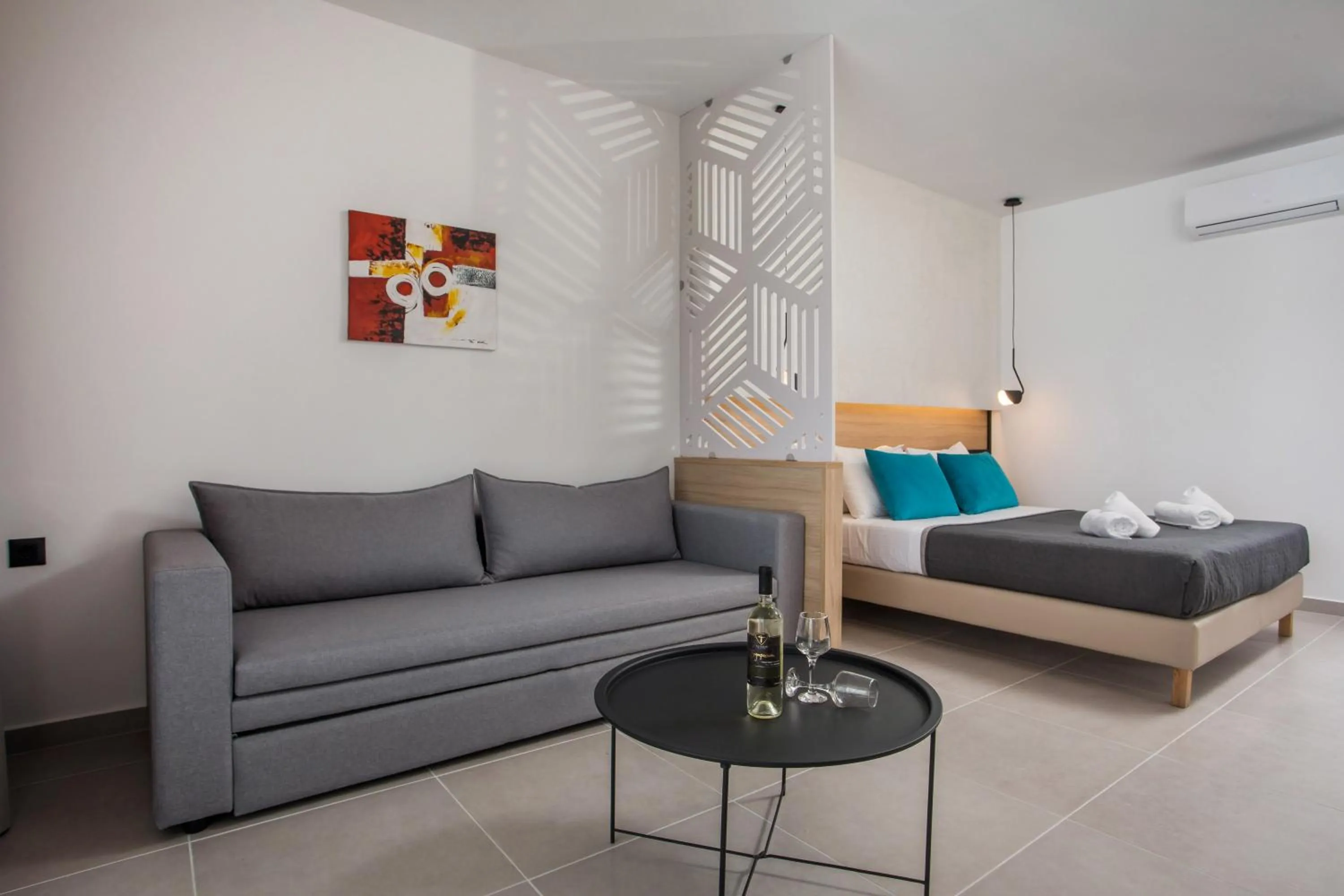 Bed in Zoes Hotel & Suites