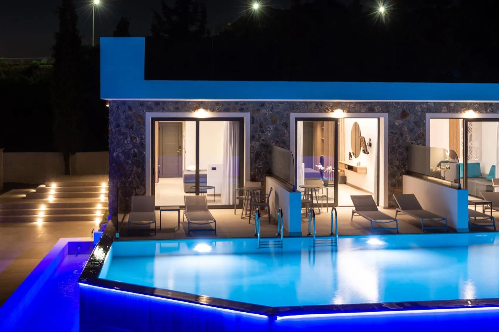 Balcony/Terrace in Zoes Hotel & Suites