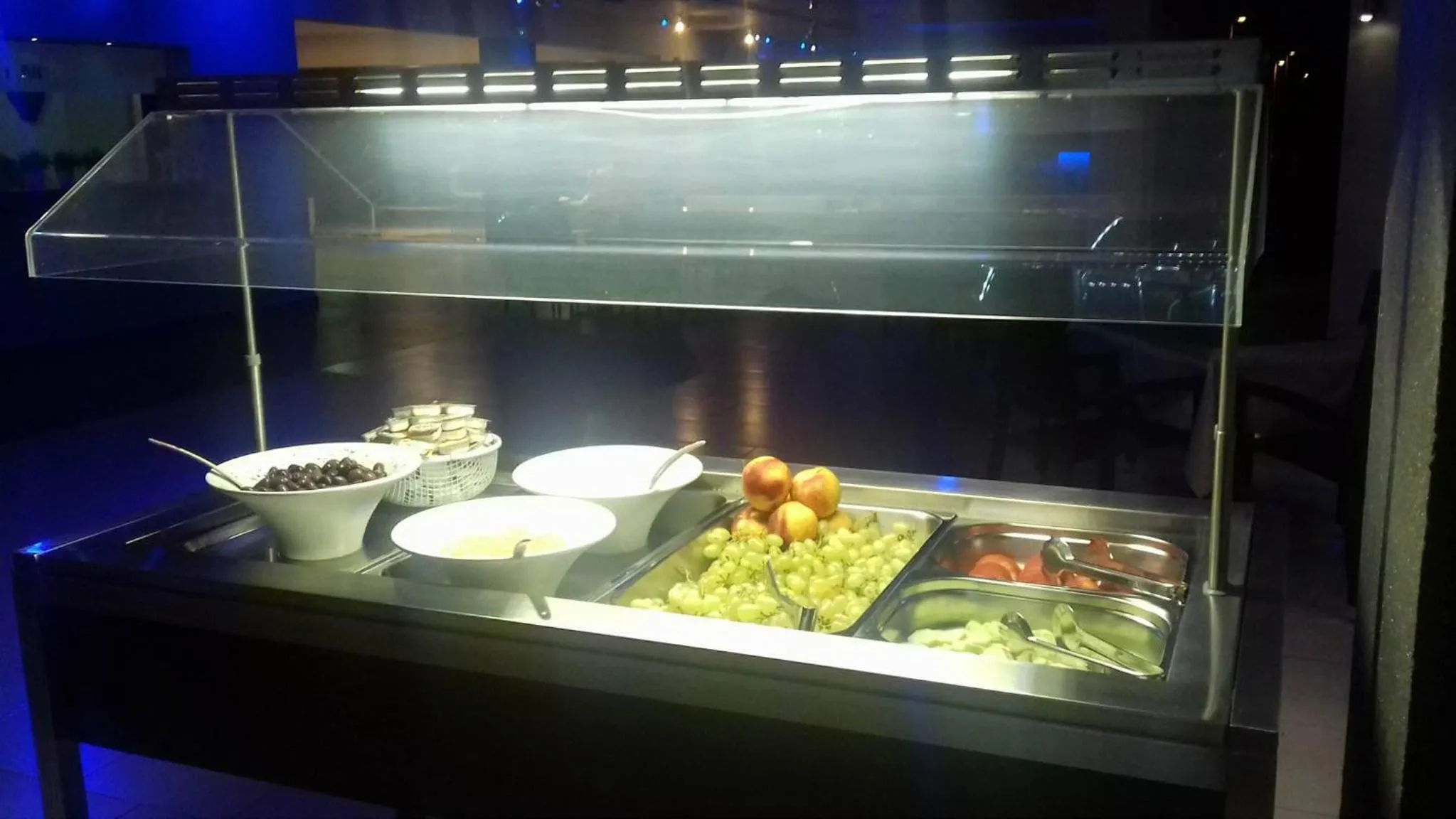 Breakfast in Zoes Hotel & Suites