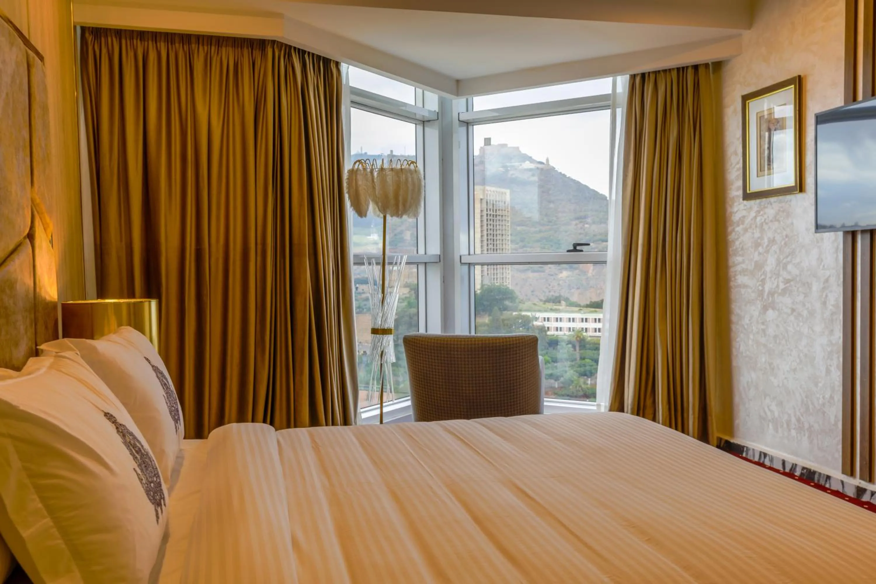 TV and multimedia, Bed in Melissa Hotel