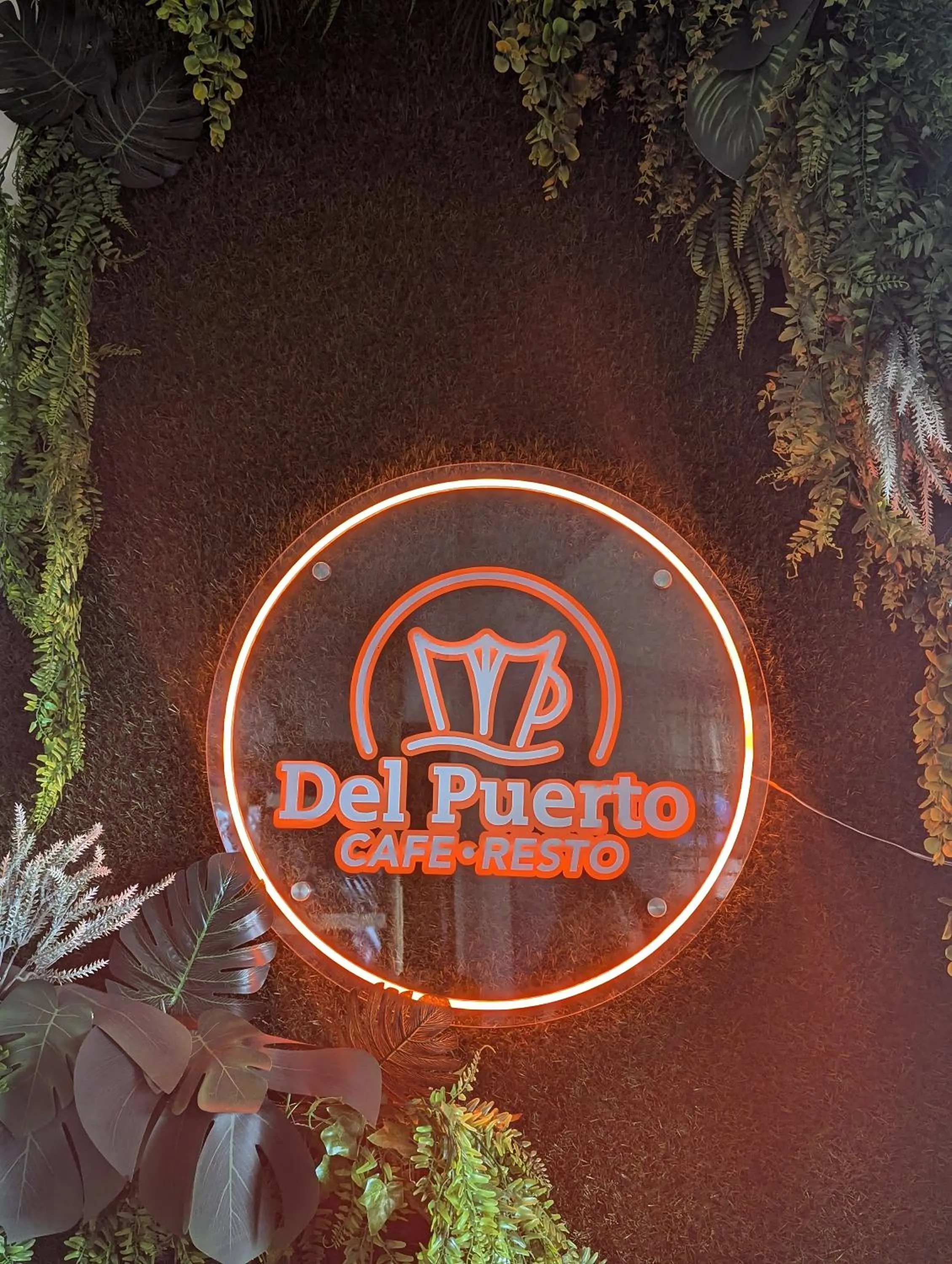 Restaurant/places to eat in Hotel Cortaza Galería