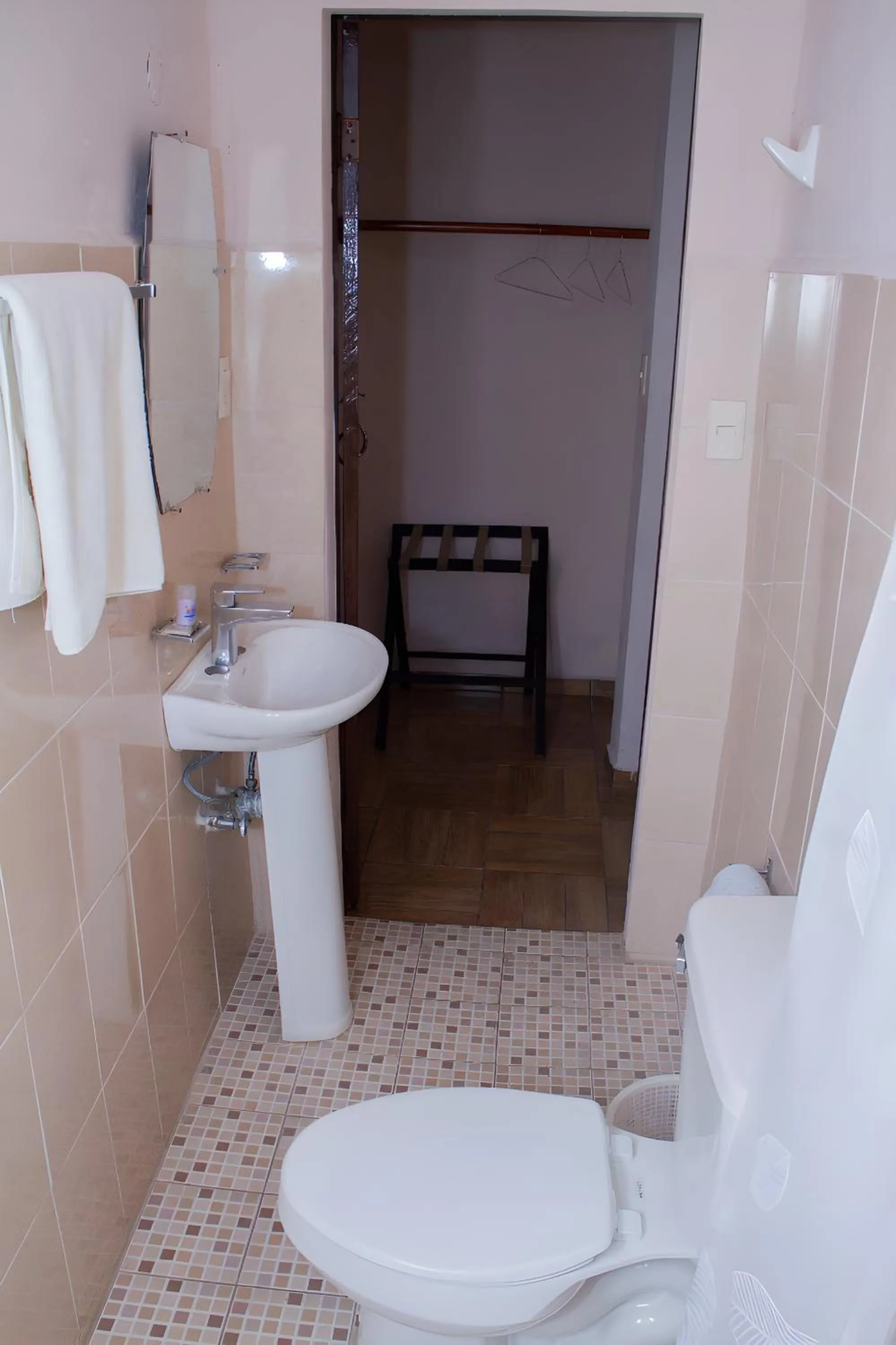 Bathroom in Hotel Cortaza Galería