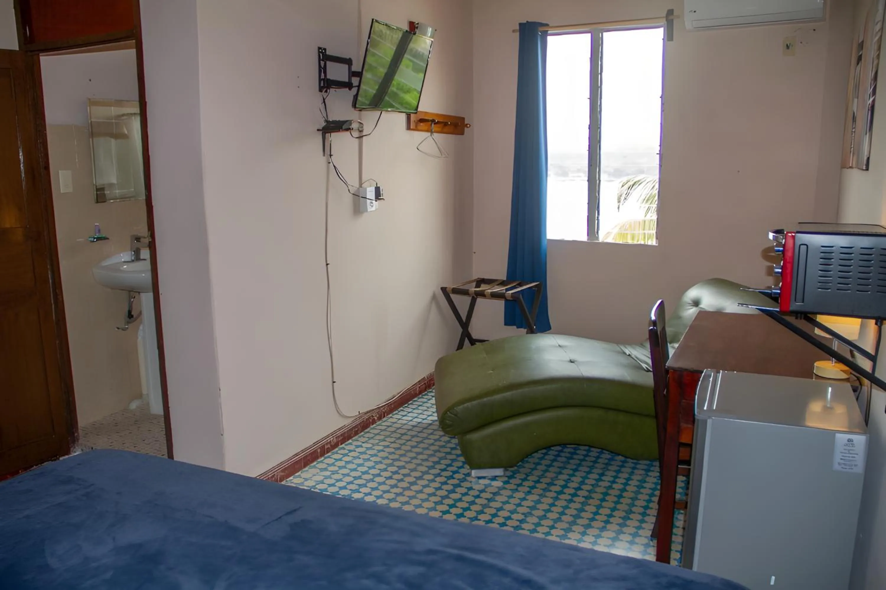 Living room, Bed in Hotel Cortaza Galería