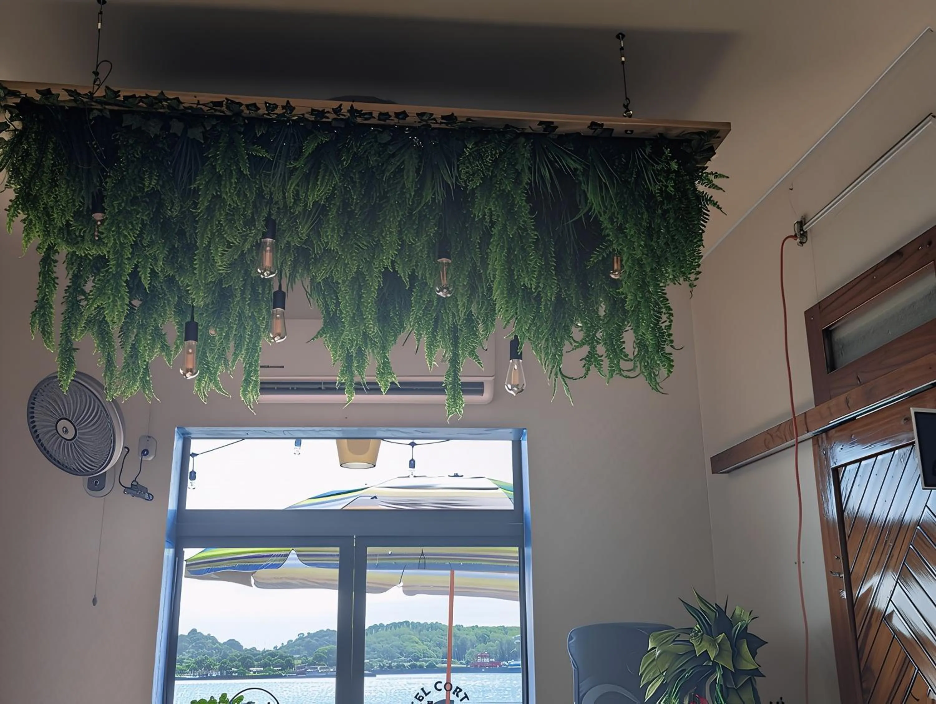 Restaurant/places to eat in Hotel Cortaza Galería