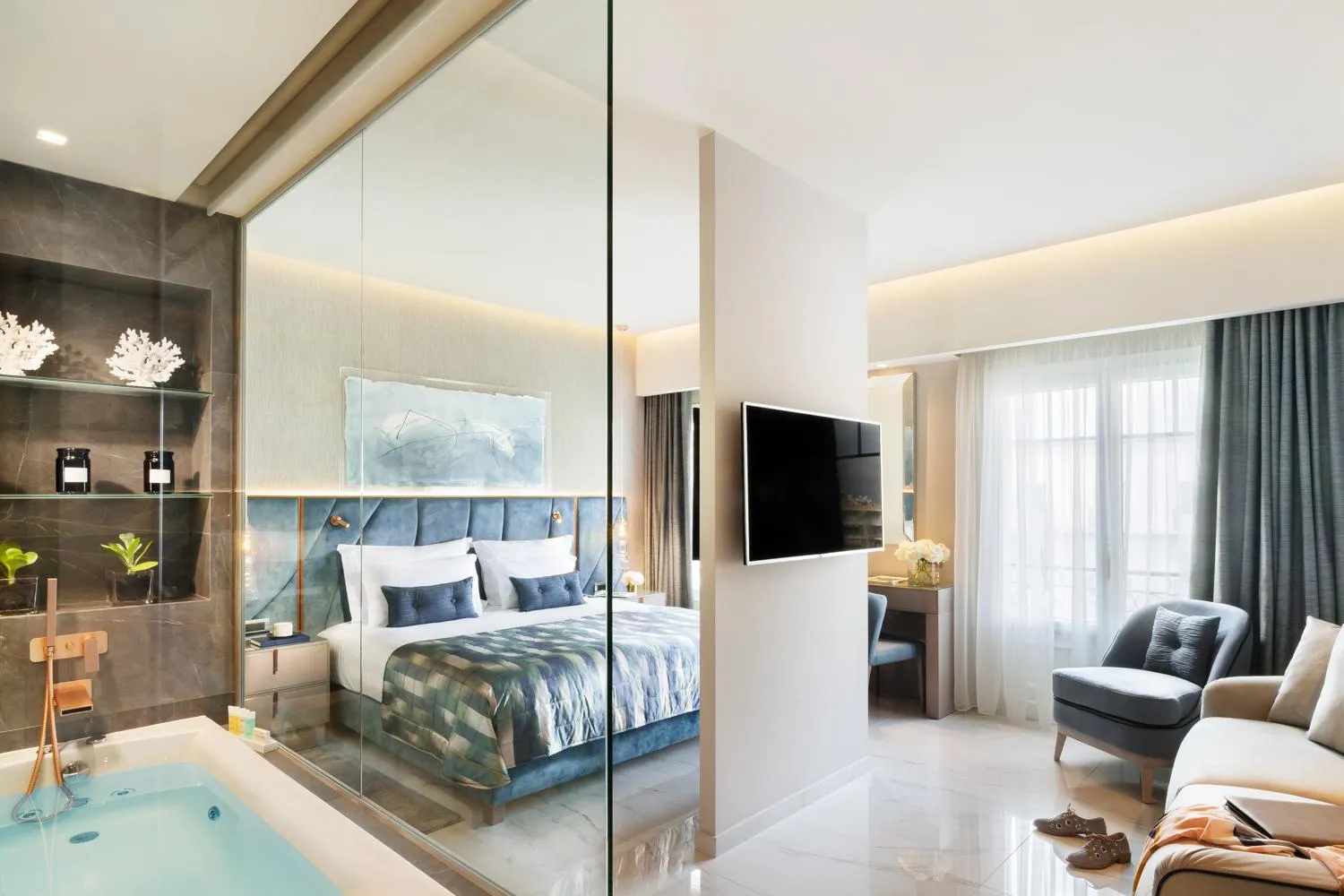 TV and multimedia, Bed in Grand Hotel Palace