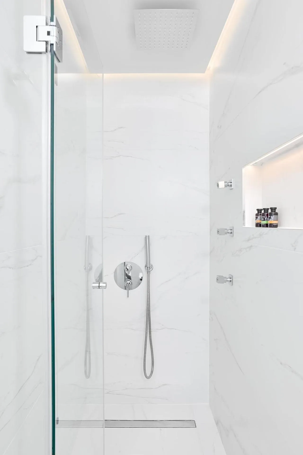 Shower in Grand Hotel Palace