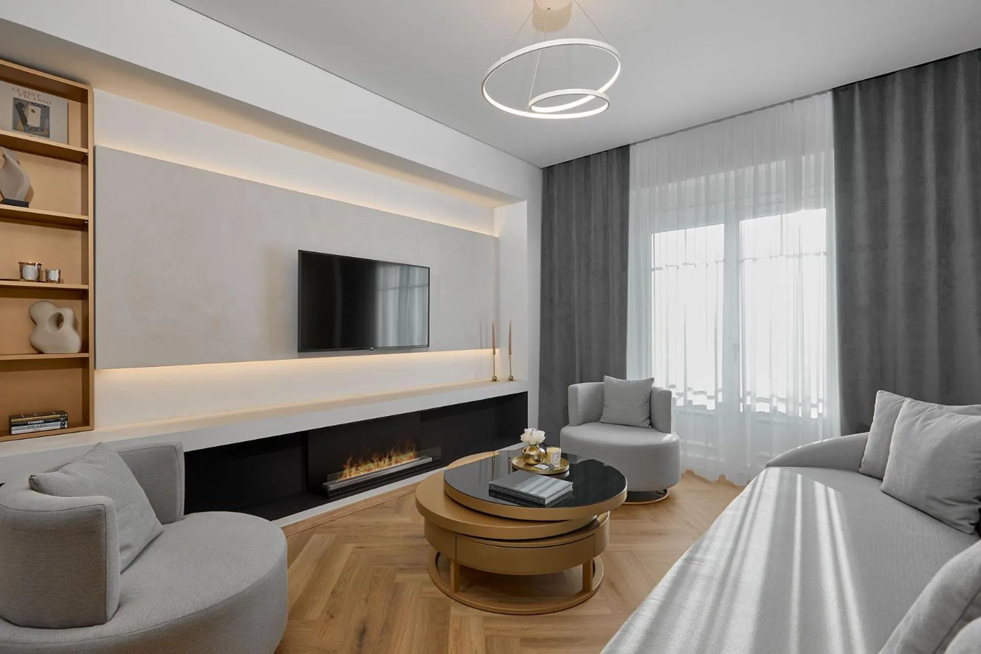 flat iron in Grand Hotel Palace