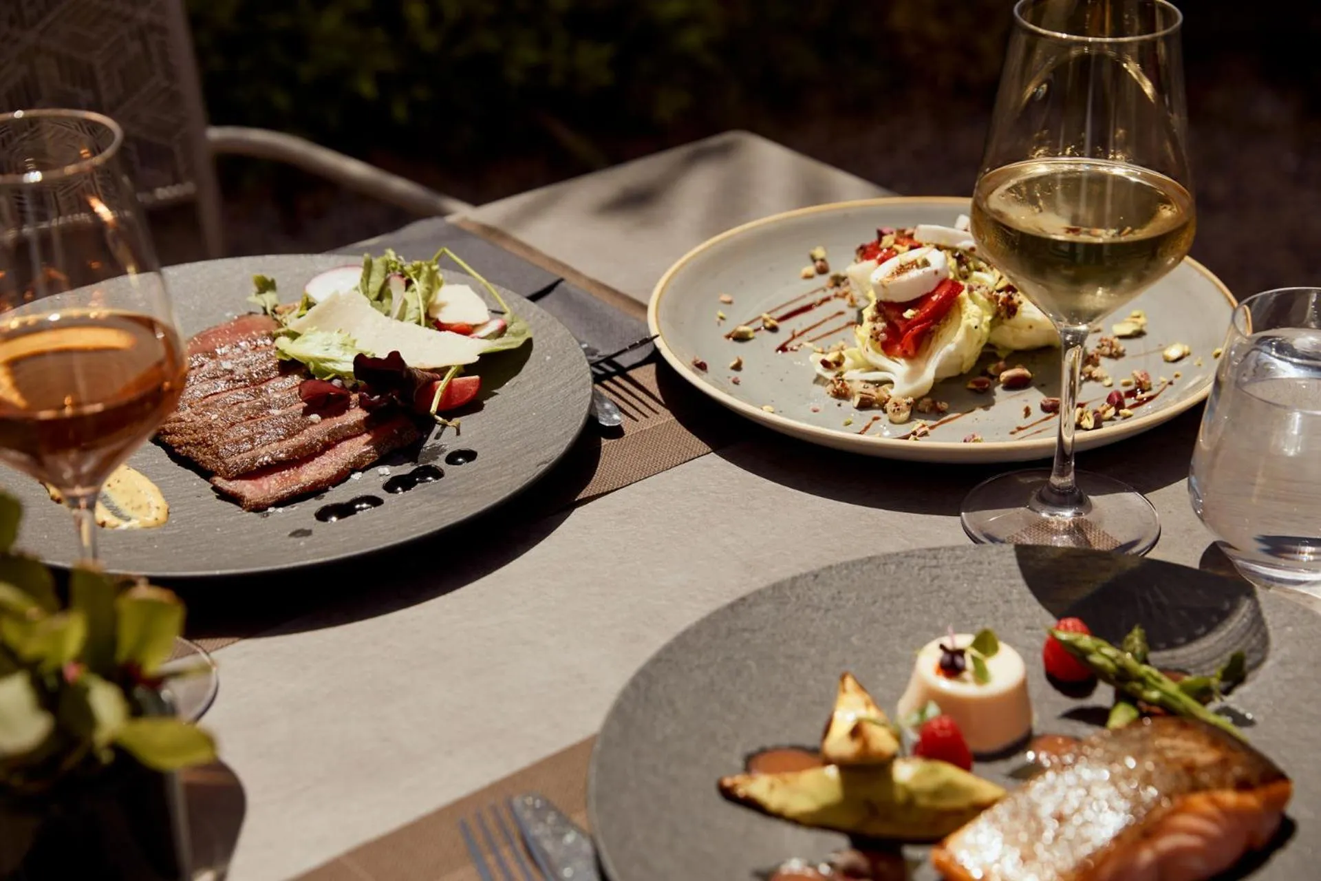 Restaurant/places to eat in Grand Hotel Palace