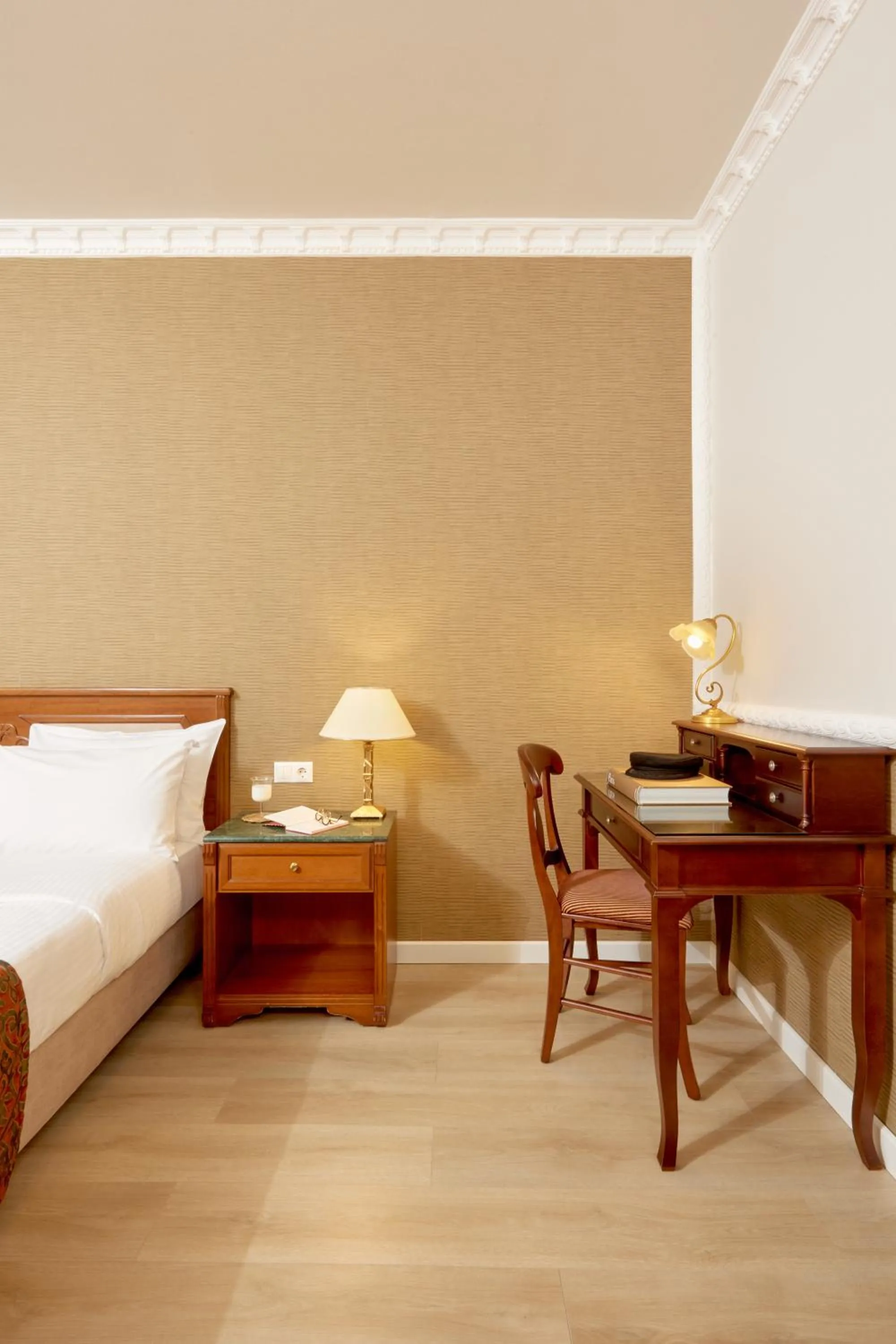 Bedroom, Bed in Grand Hotel Palace