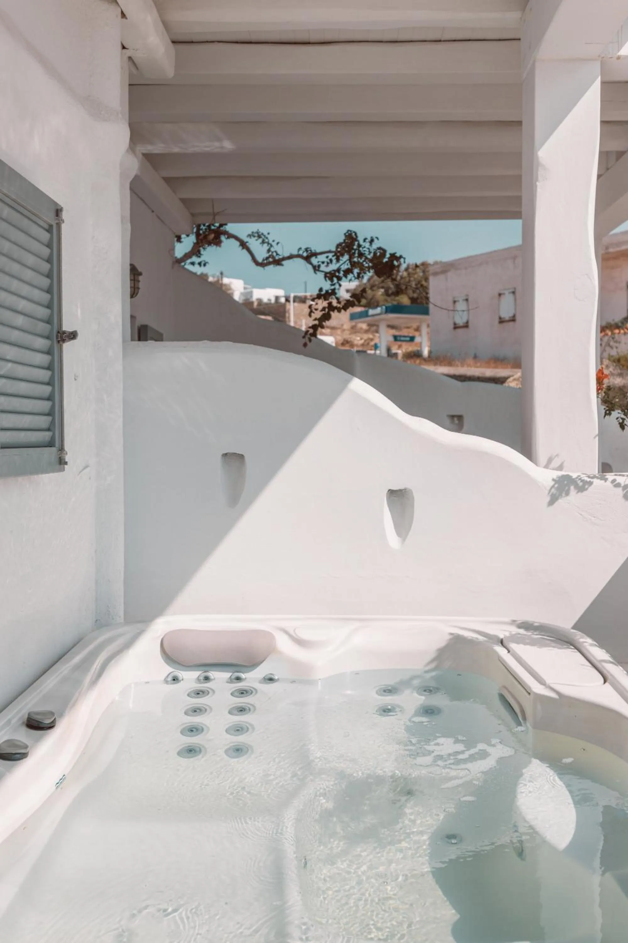 Hot Tub in Villa Konstantin Rooms & Suites