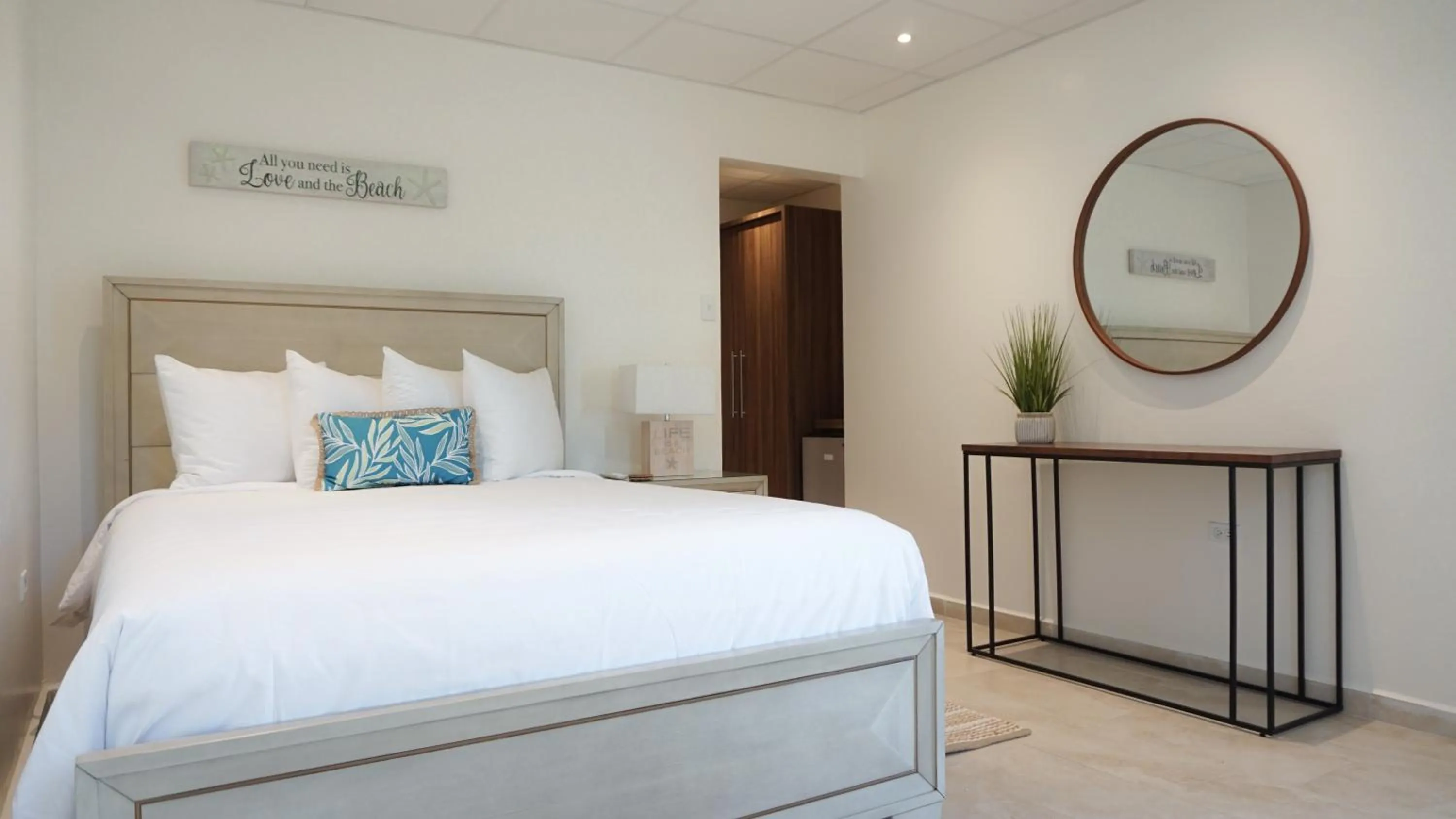 Bed in Tres Palmas Boutique Hotel