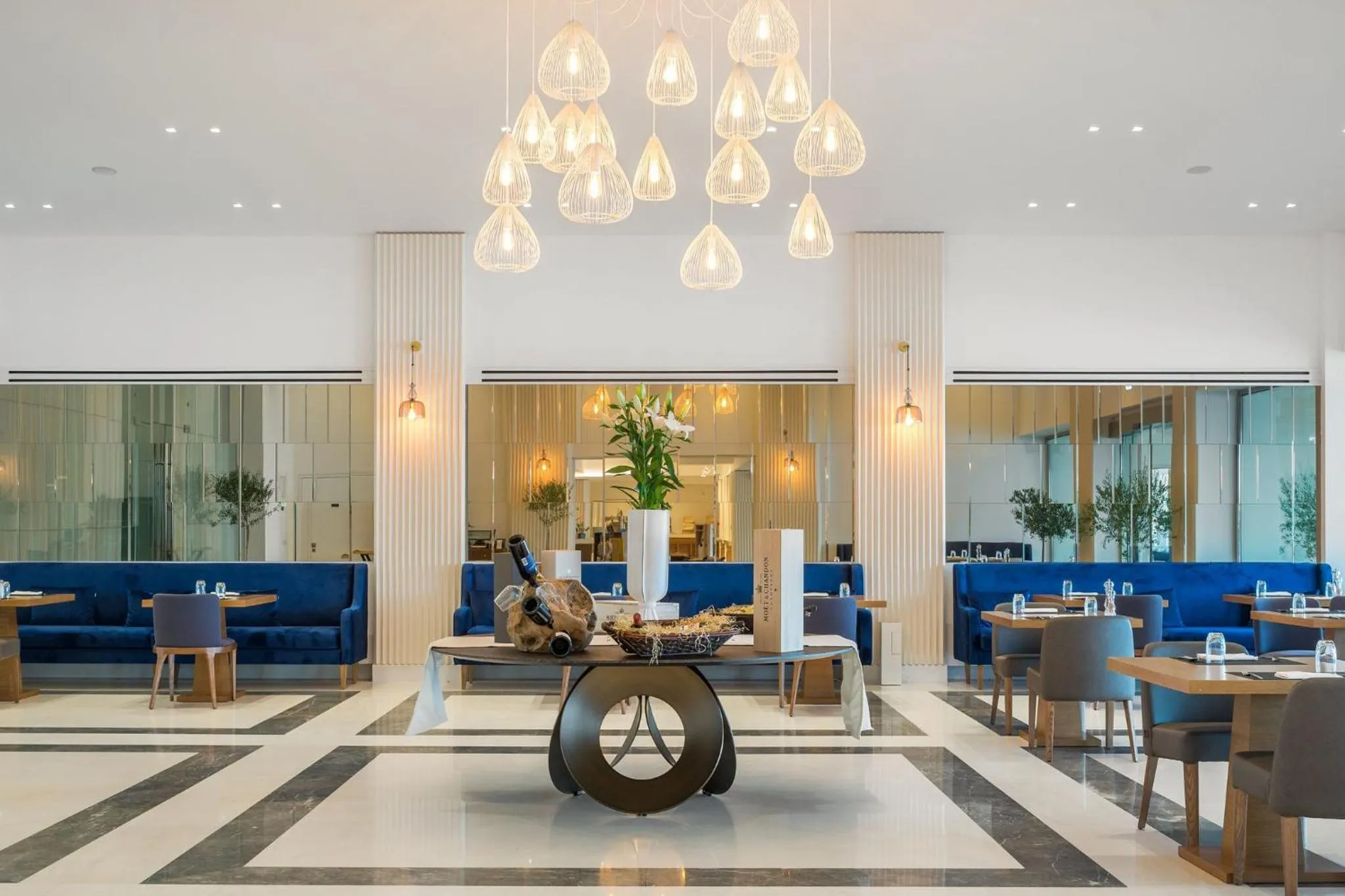 Restaurant/places to eat in Domes Miramare, a Luxury Collection Resort, Corfu - Adults Only