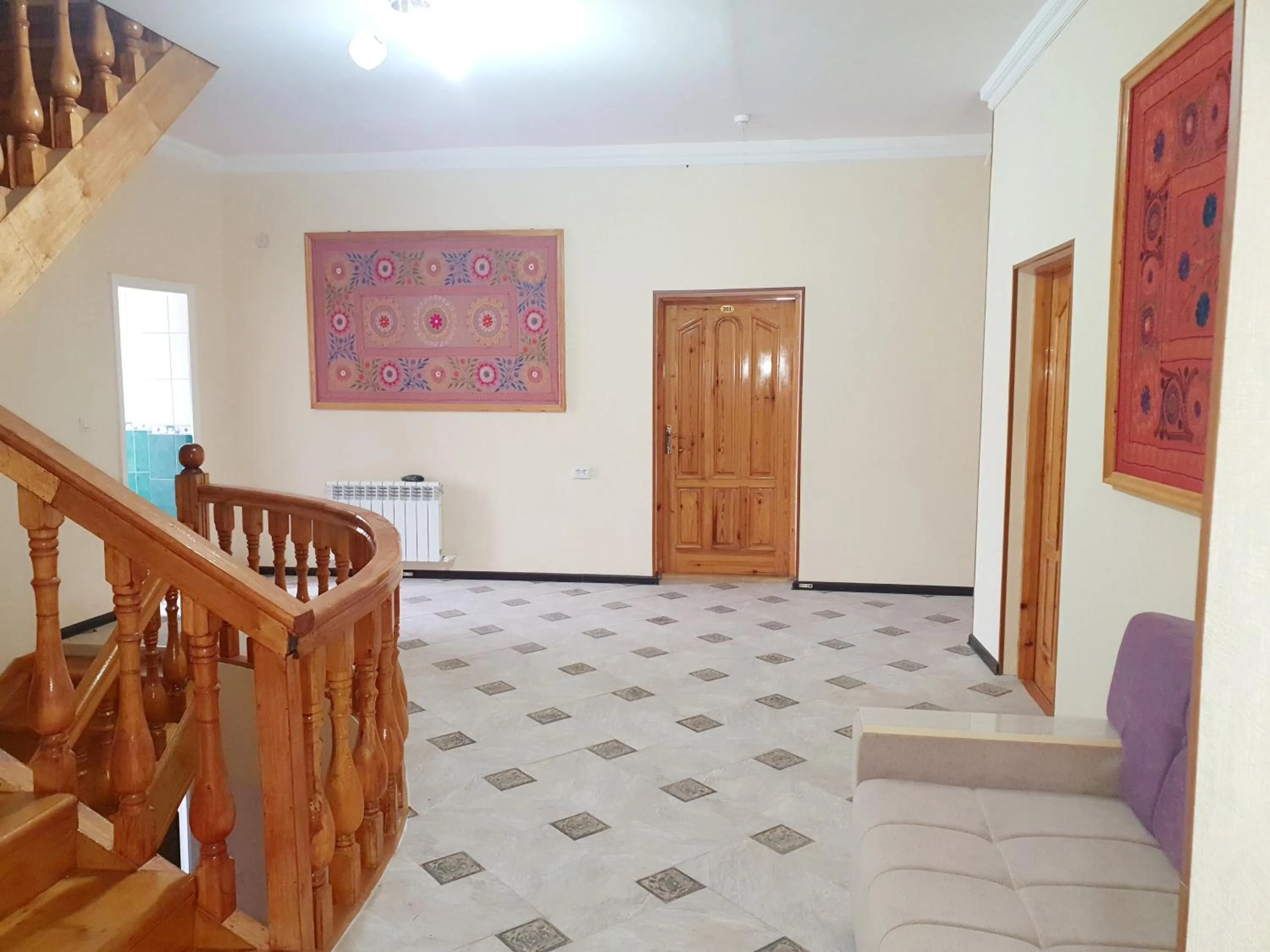 Seating area in Qamar Hotel