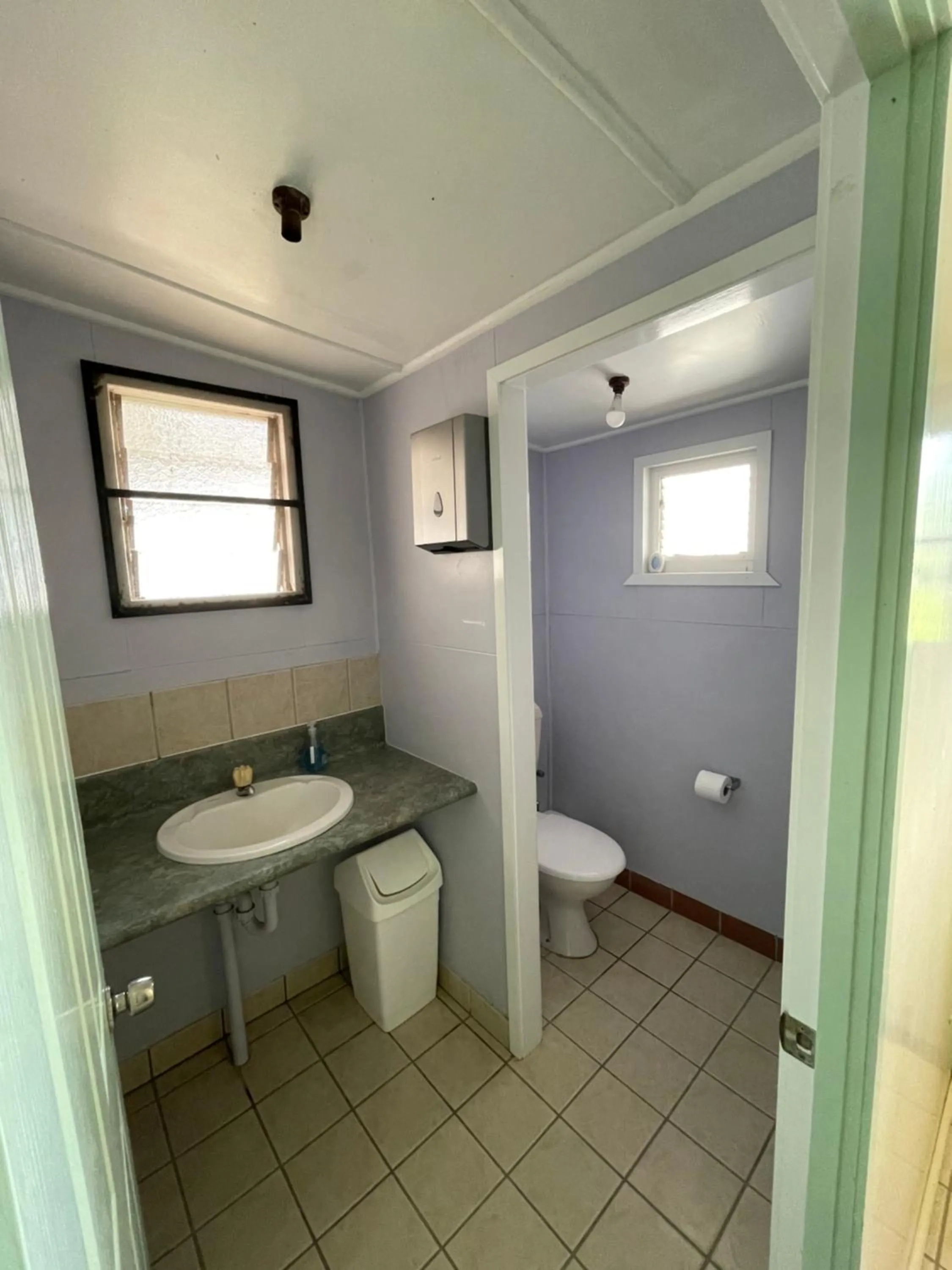 Toilet in Carmila Hotel