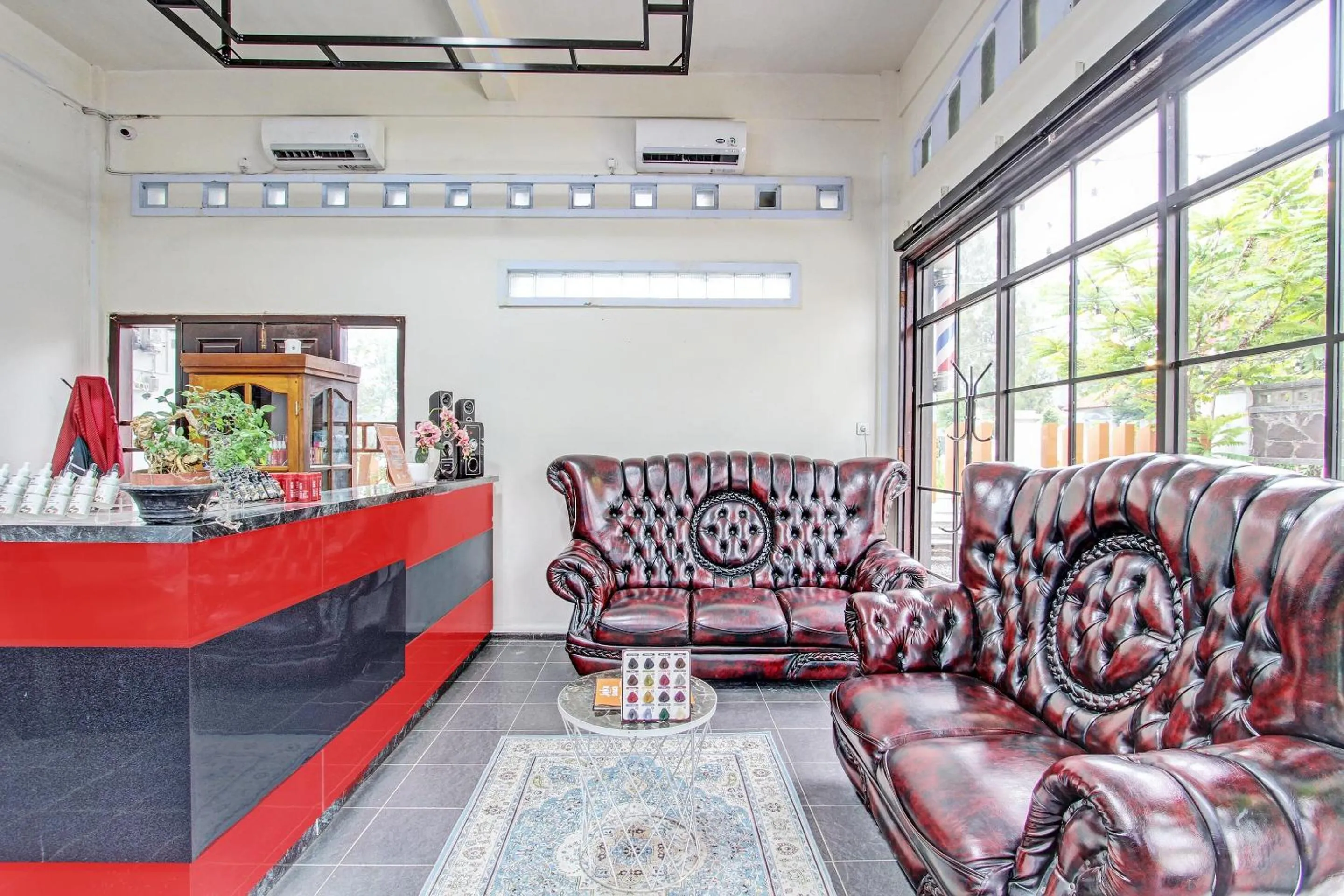 Lobby or reception in OYO Life 92184 Mr Brown Homestay