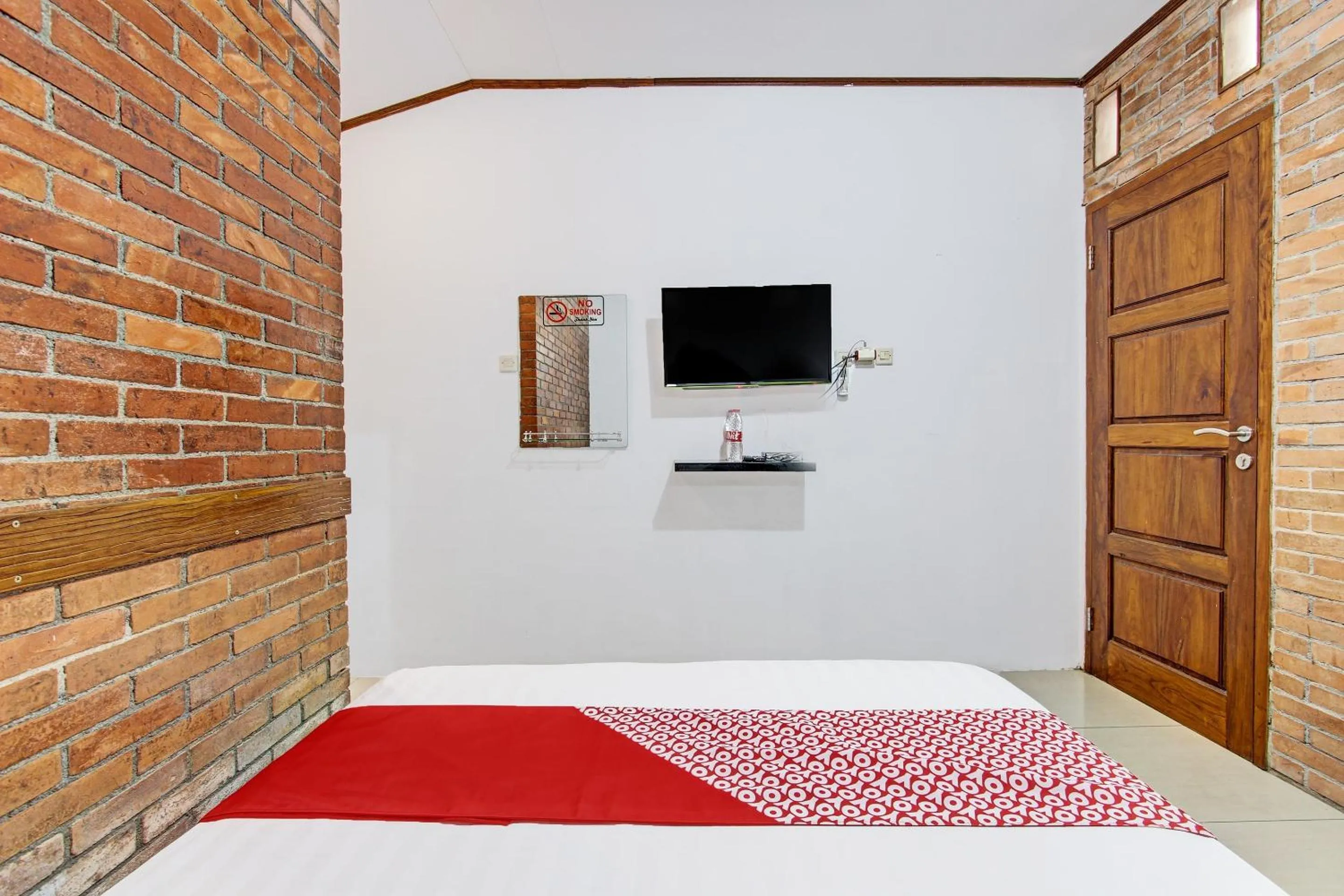 Bedroom, Bed in Hotel O Nayo Homestay Syariah