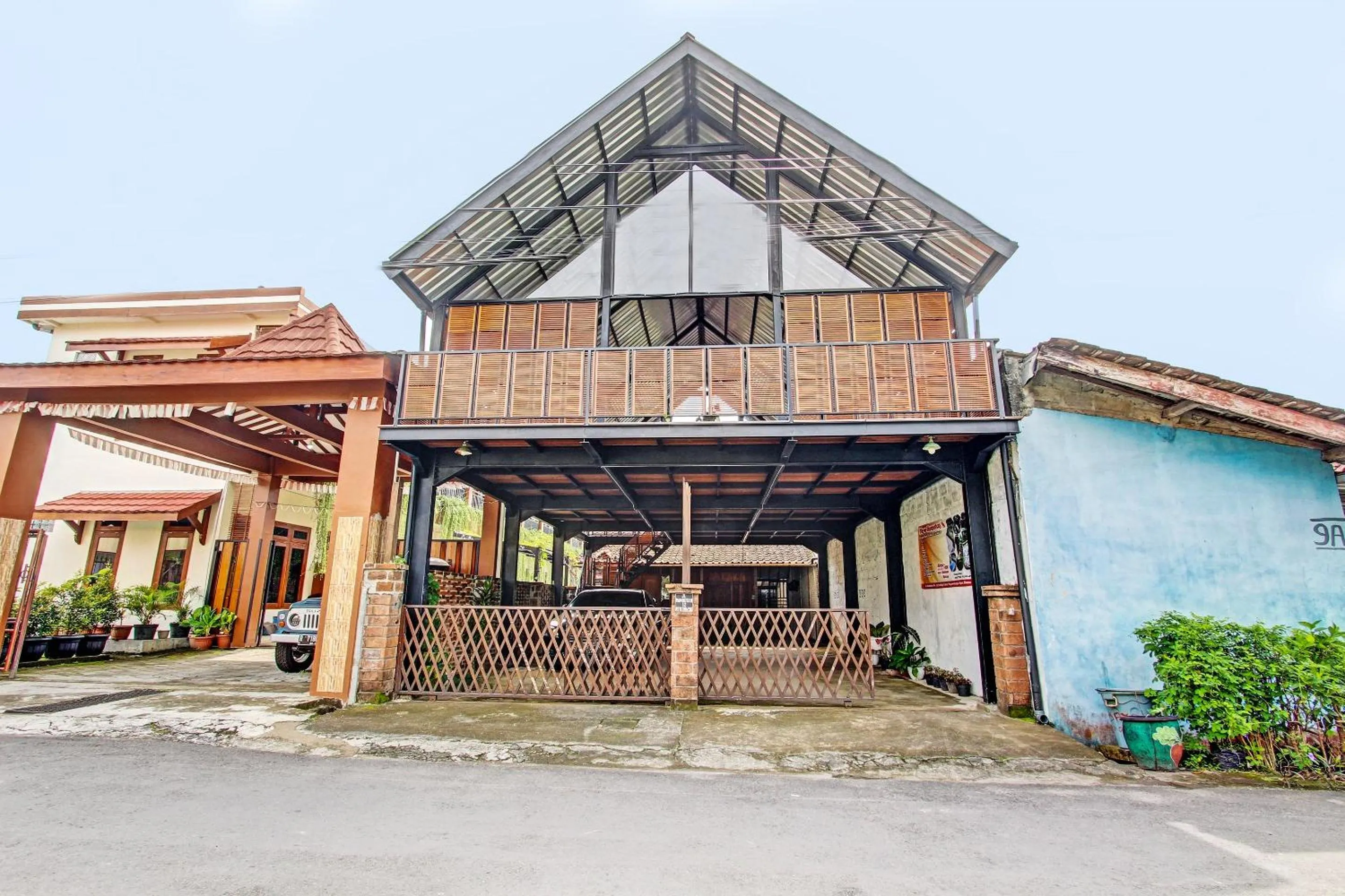 Facade/entrance in Hotel O Nayo Homestay Syariah