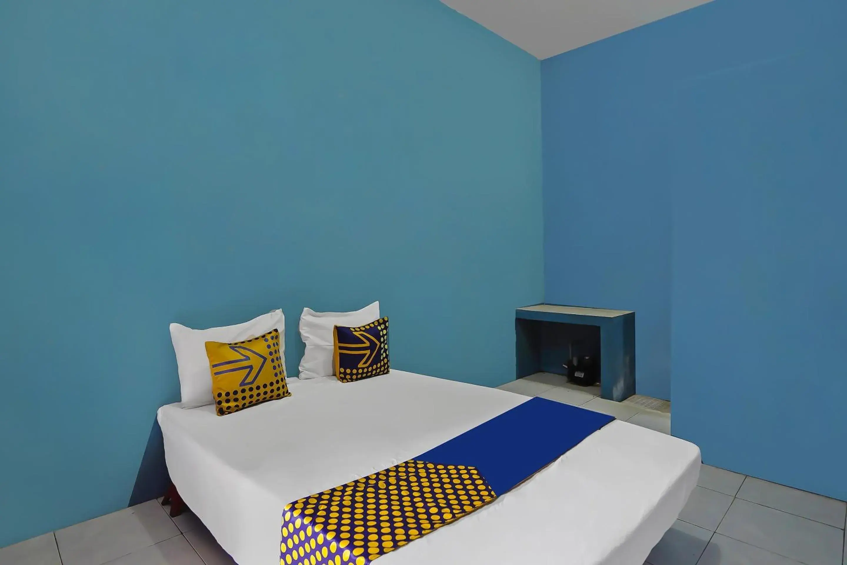 Budget Double Room in Hotel O Kost Auto Syariah Anggaswangi Budget Double Room in Hotel O Kost Auto Syariah Anggaswangi