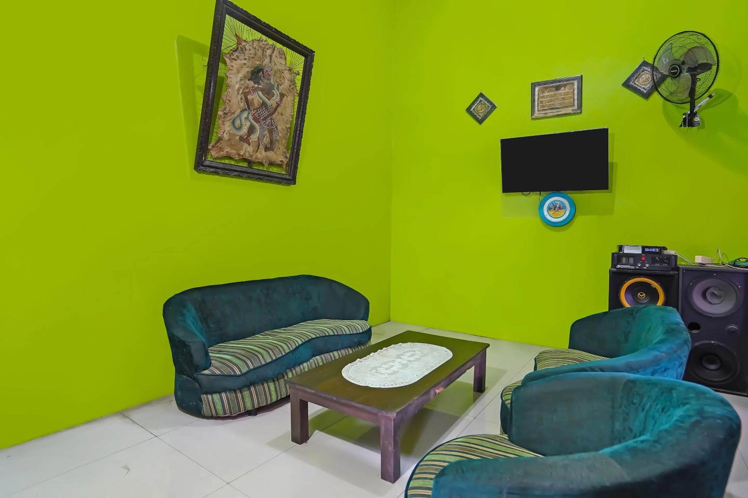 Lobby or reception in Hotel O Kost Auto Syariah Anggaswangi