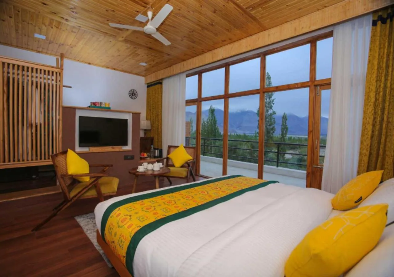 TV and multimedia, Bed in The Dunes Boutique Hotel