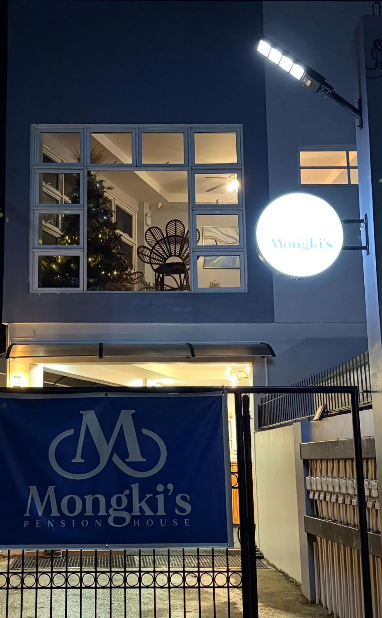 Mongki's Pensionhouse