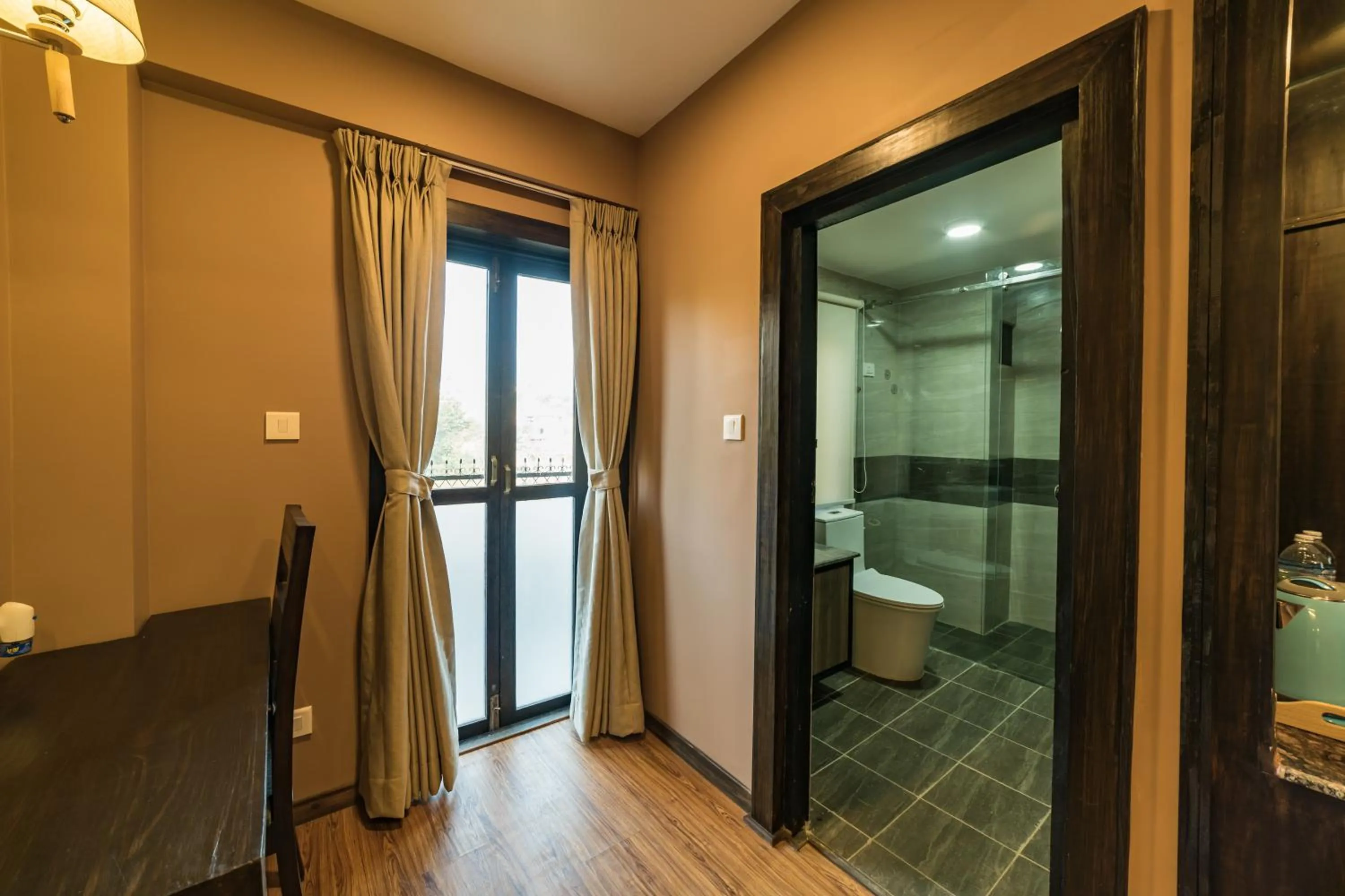 Shower in Purna's Museum Resort