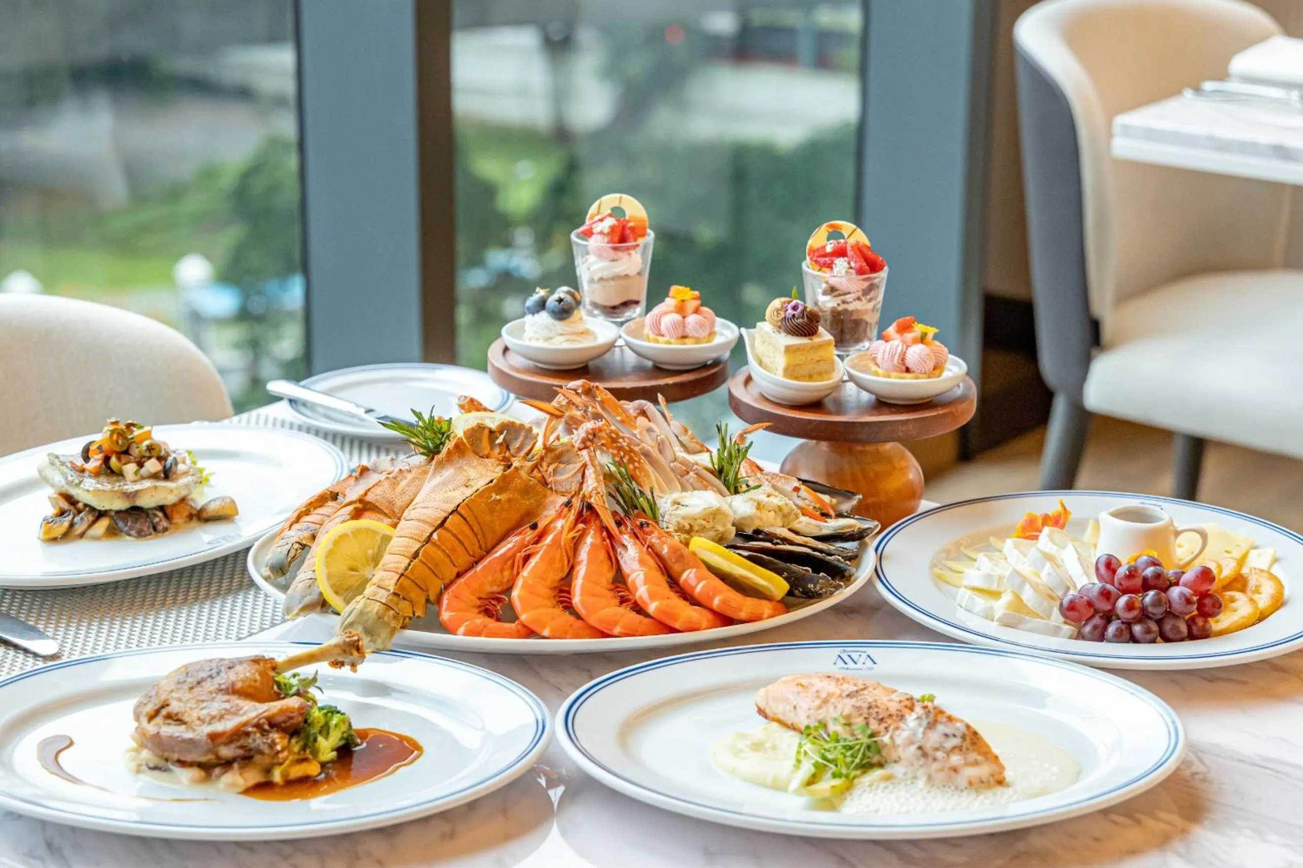 Restaurant/places to eat in InterContinental Bangkok Sukhumvit by IHG