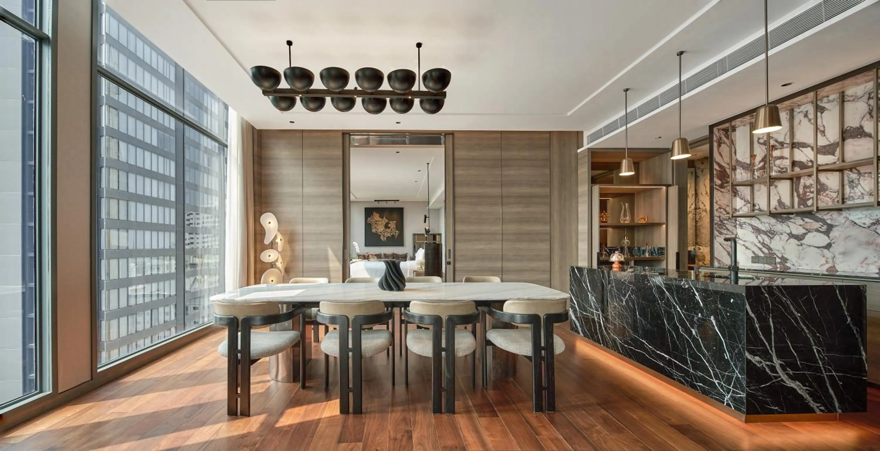 Dining area in InterContinental Bangkok Sukhumvit by IHG