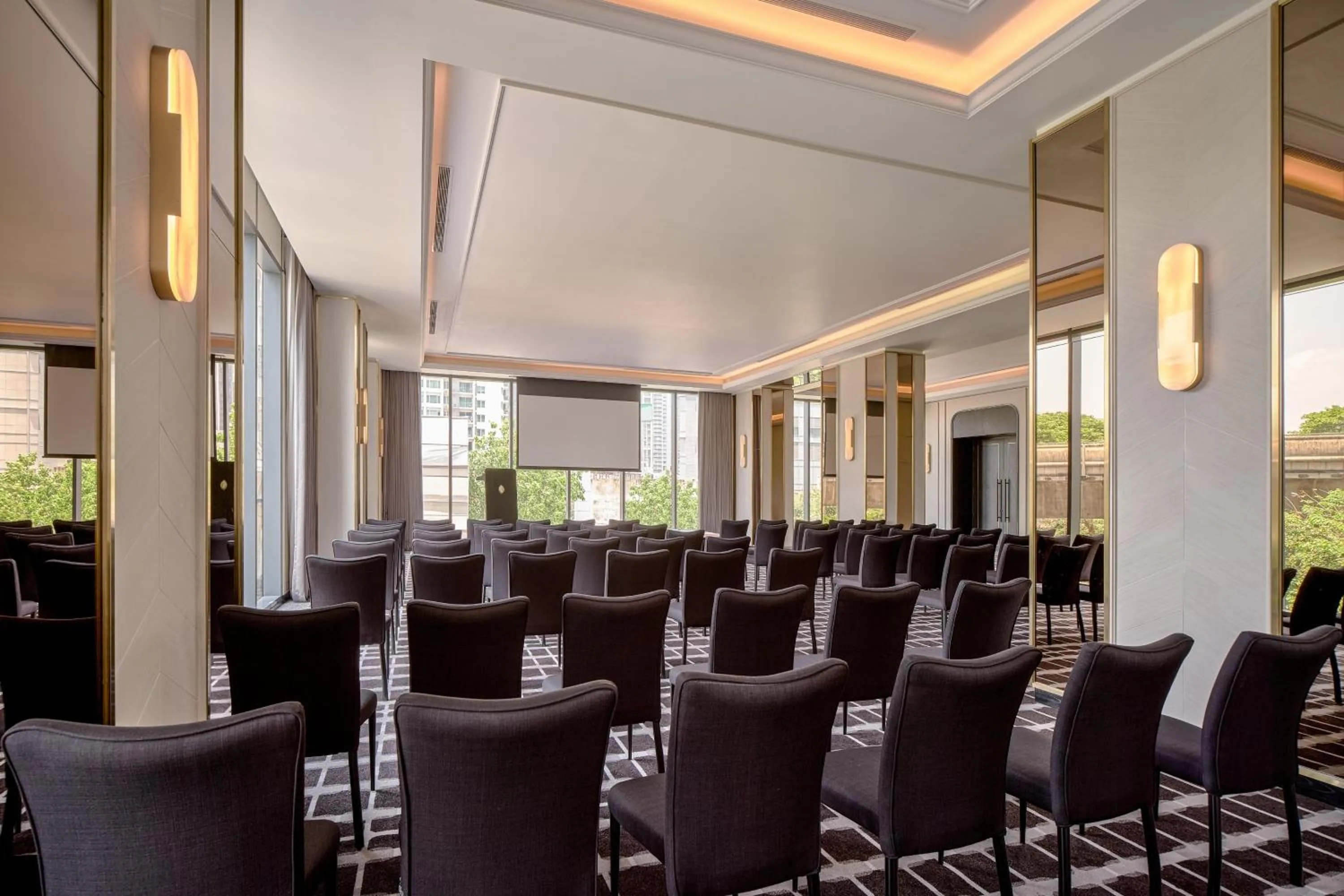 Meeting/conference room in InterContinental Bangkok Sukhumvit by IHG