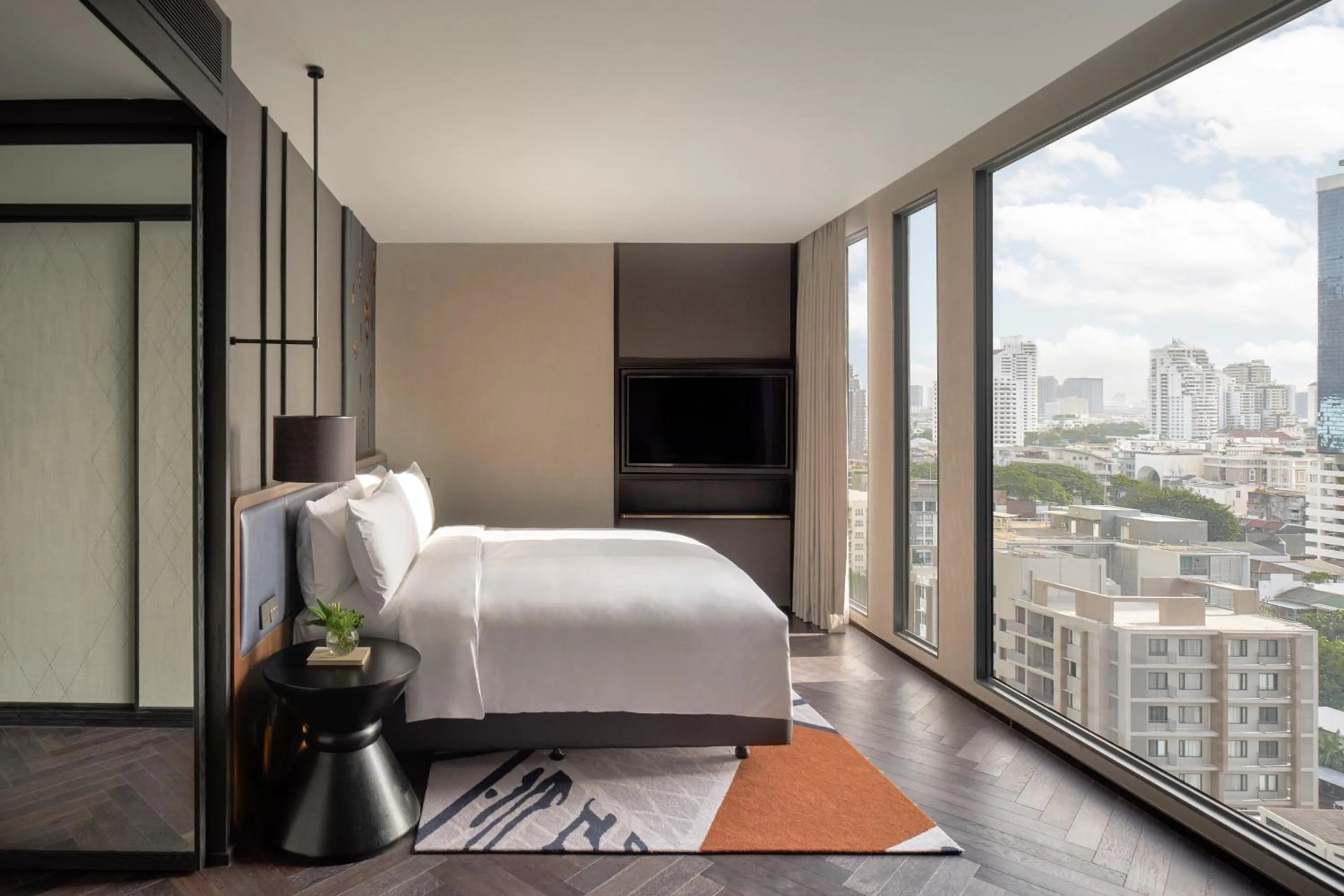 Photo of the whole room, Bed in InterContinental Bangkok Sukhumvit by IHG