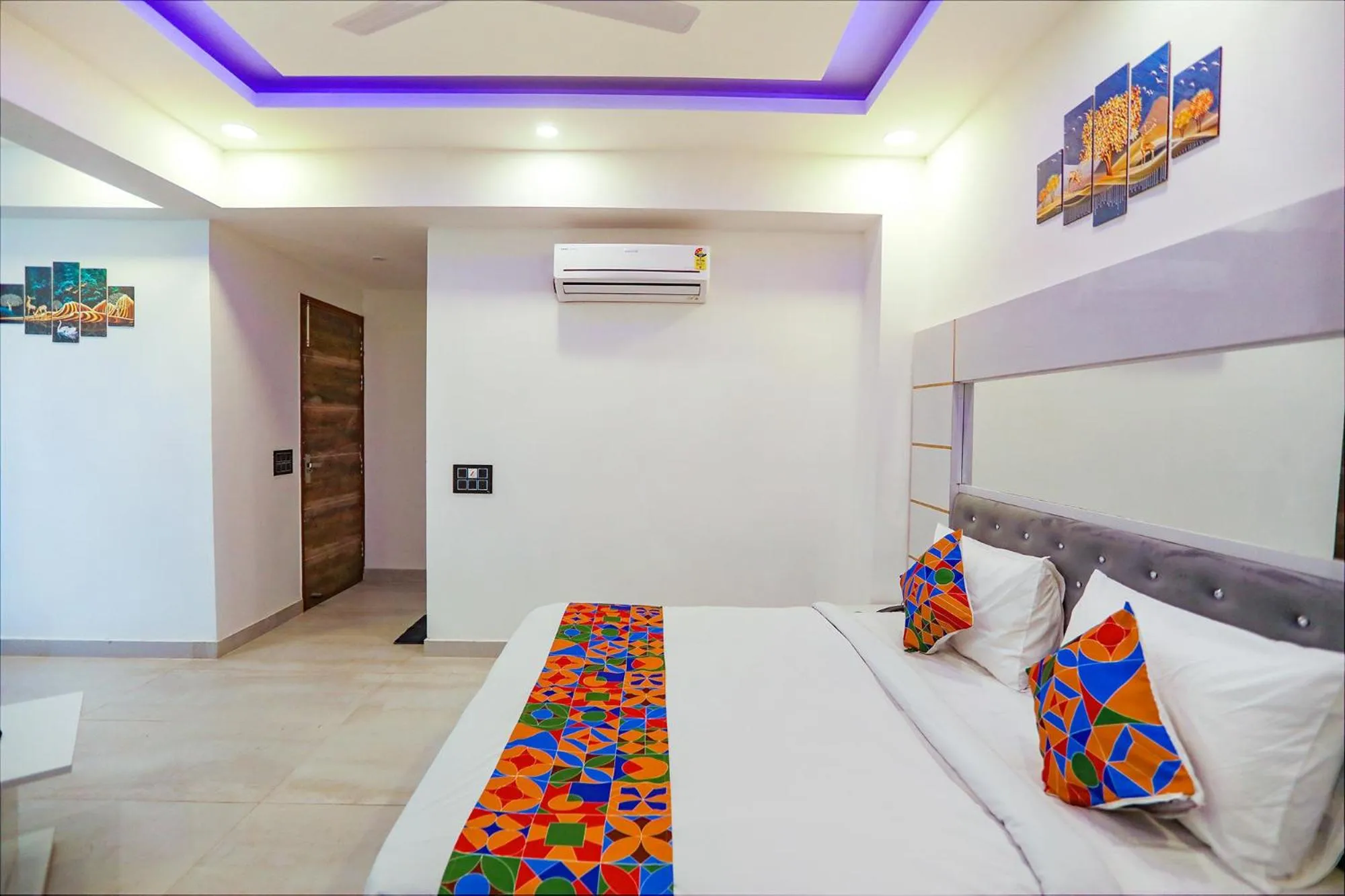 Bed in FabExpress F9 Noida Sector 27