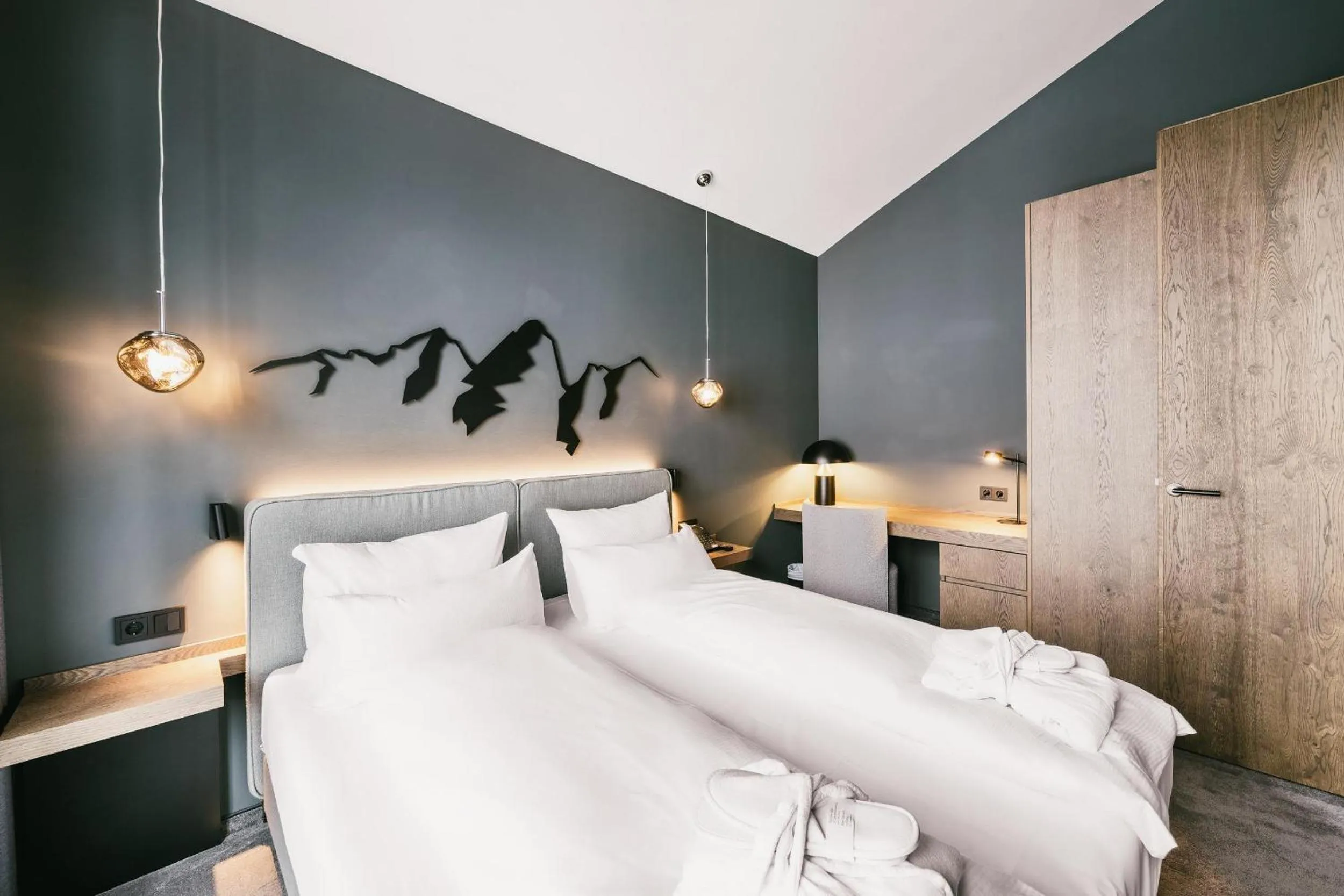 Photo of the whole room, Bed in TRIFORÊT alpin resort