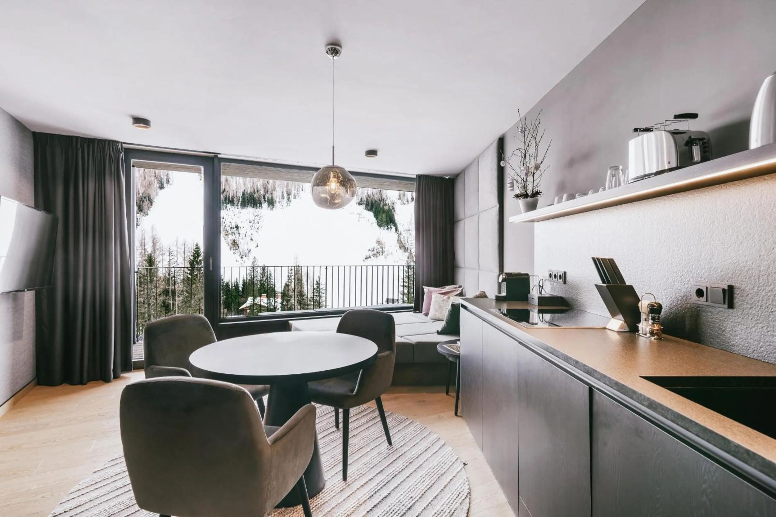 Photo of the whole room in TRIFORÊT alpin resort