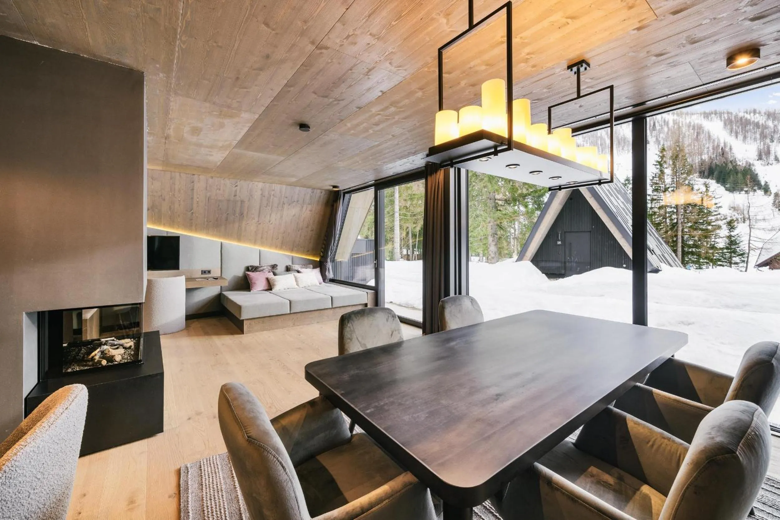 Photo of the whole room, Bed in TRIFORÊT alpin resort